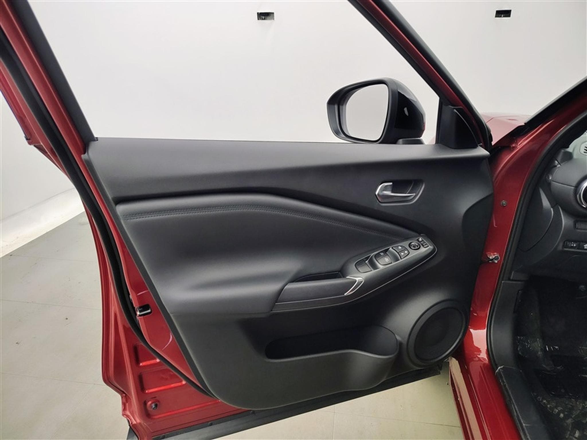 Nissan Juke 1.0 DIG-T 115cv DCT N-Connecta CARPLAY / FULL LED / CAMERA (2026) - Foto 17