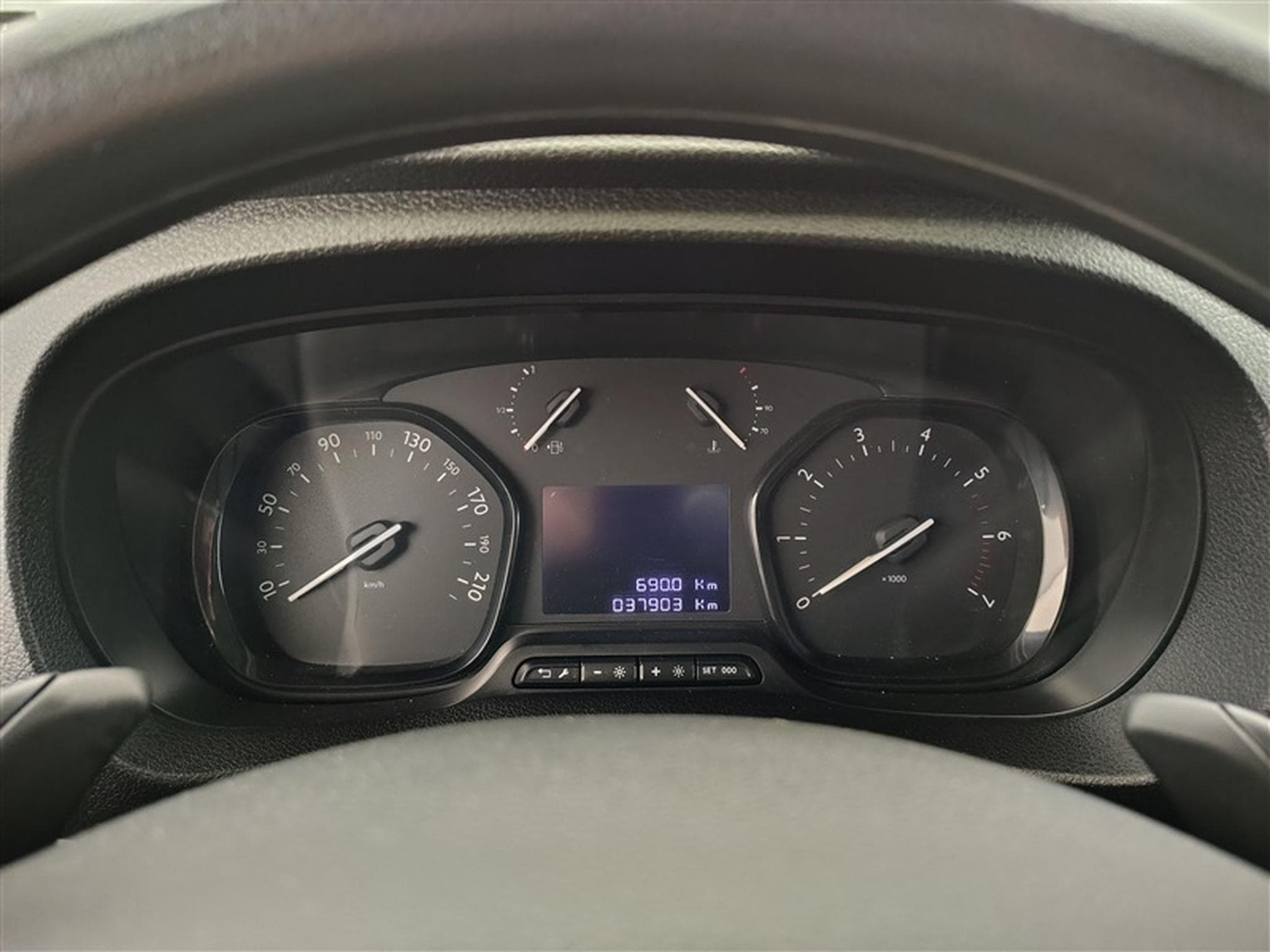 Fiat Scudo 2.0 M-Jet 180Cv AT8 L3 3PL / NAVI / CARPLAY / CAMERA (2024) - Foto 10
