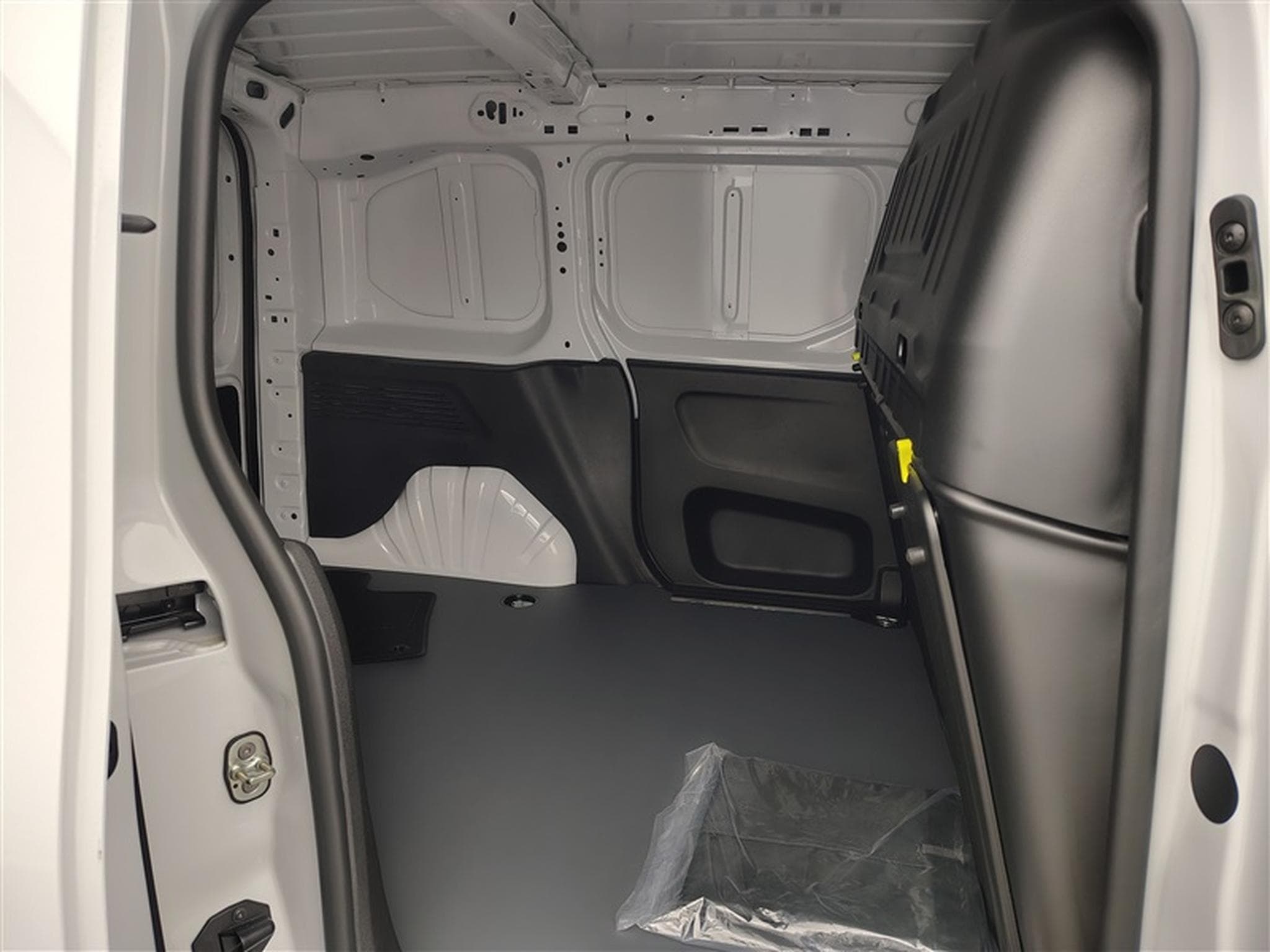 Citroen Berlingo 1.5 BlueHDi 100cv M 3pl. CARPLAY / CAMERA (2026) - Photo 13