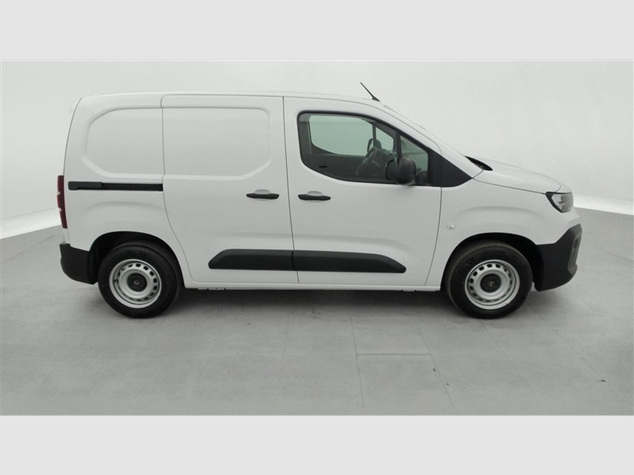 Citroen Berlingo 1.5 BlueHDi 100cv M 3pl. CARPLAY / CAMERA (2026) - Photo 24