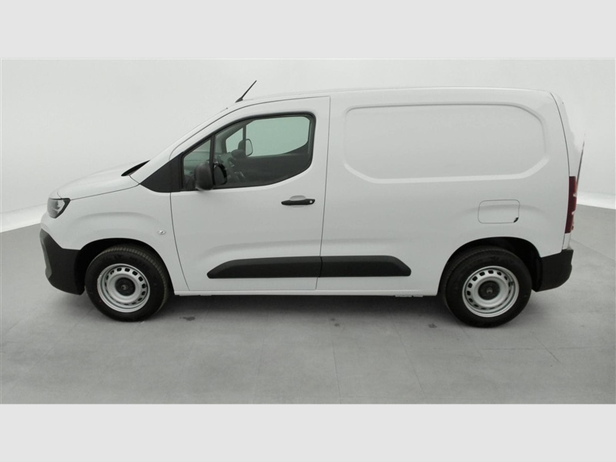 Citroen Berlingo 1.5 BlueHDi 100cv M 3pl. CARPLAY / CAMERA (2026) - Photo 3