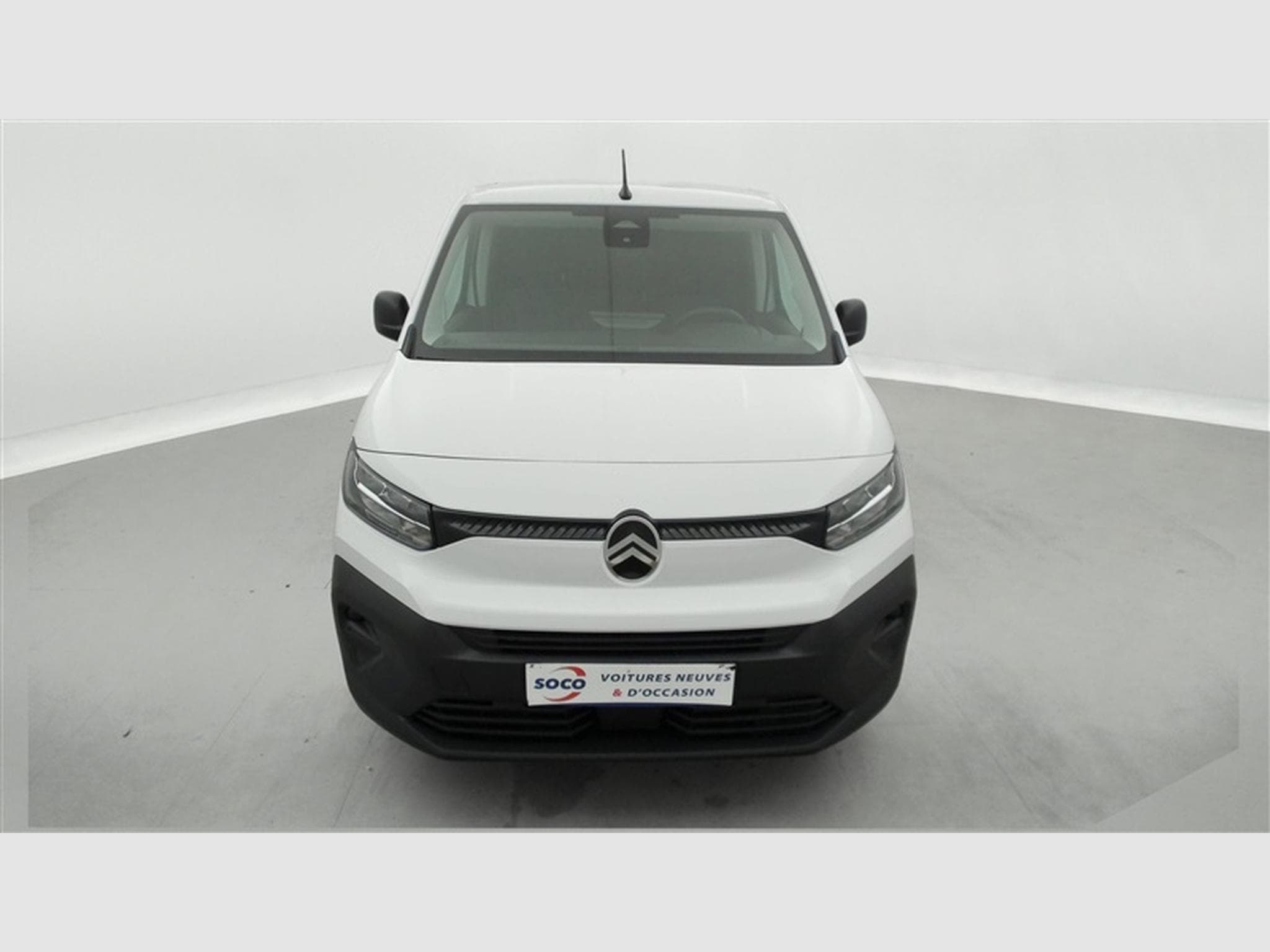 Citroen Berlingo 1.5 BlueHDi 100cv M 3pl. CARPLAY / CAMERA (2026) - Photo 4