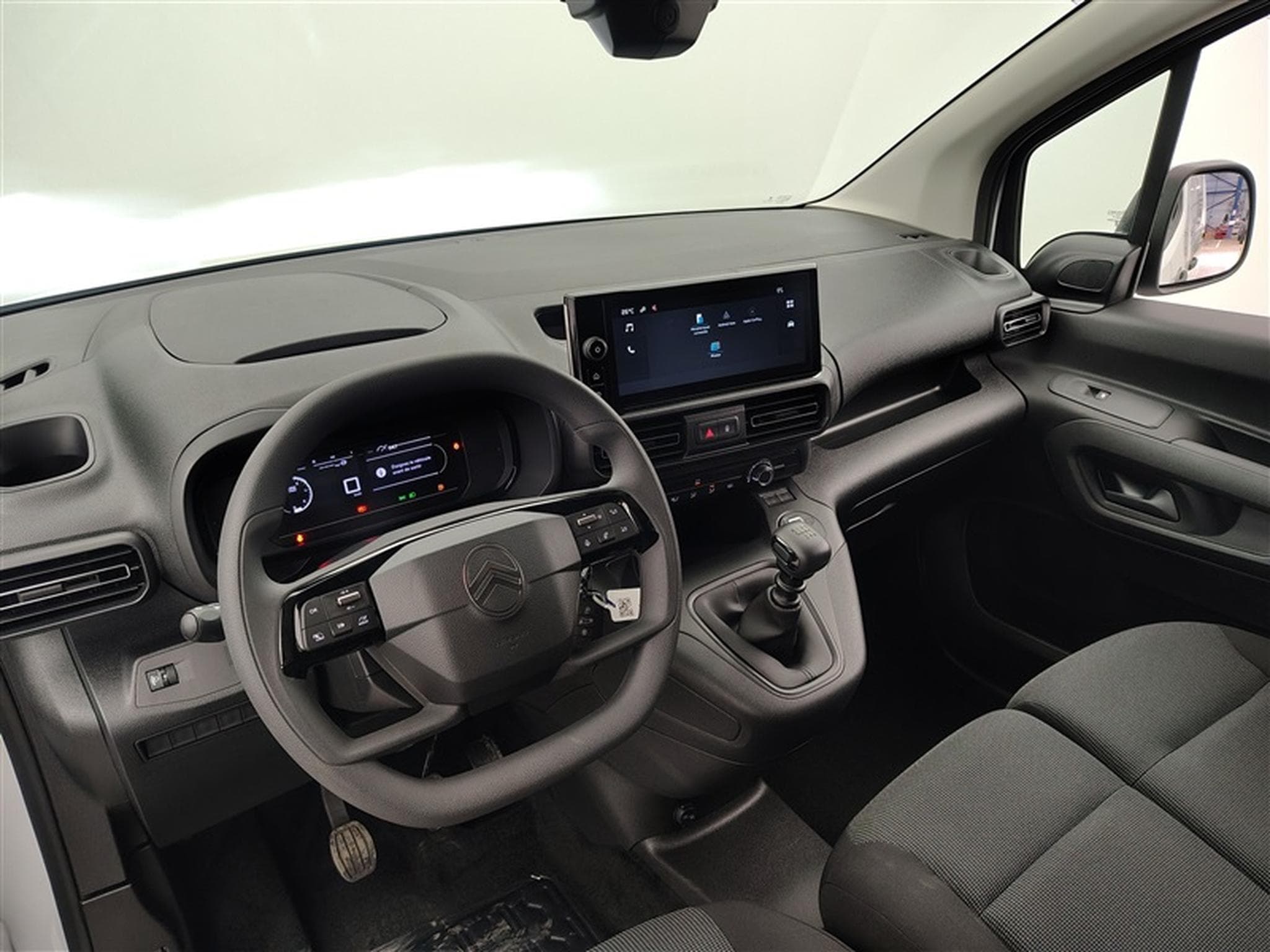 Citroen Berlingo 1.5 BlueHDi 100cv M 3pl. CARPLAY / CAMERA (2026) - Photo 8