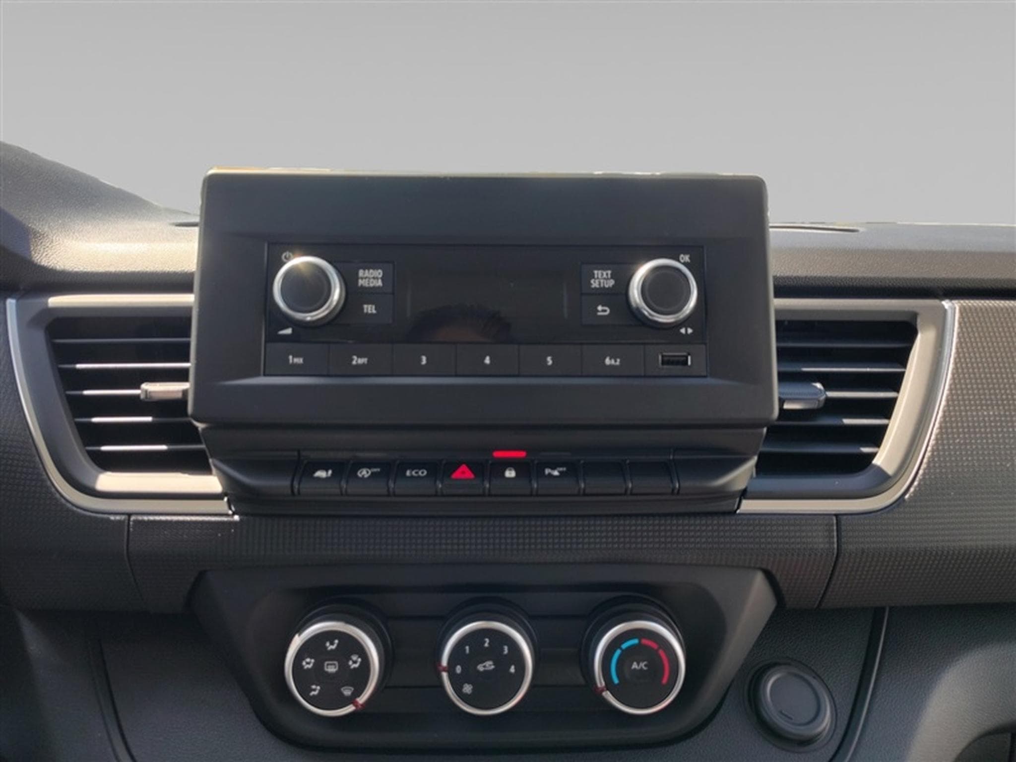 Nissan Primastar 2.0 dCi 30 L2H1 FULL LED / CLIM (2024) - Foto 11