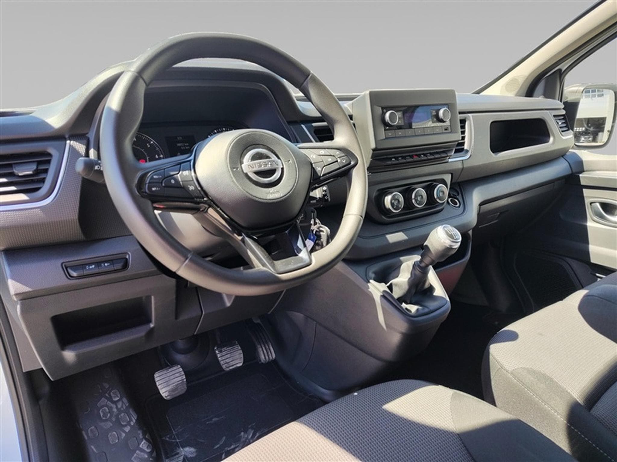 Nissan Primastar 2.0 dCi 30 L2H1 FULL LED / CLIM (2024) - Foto 8