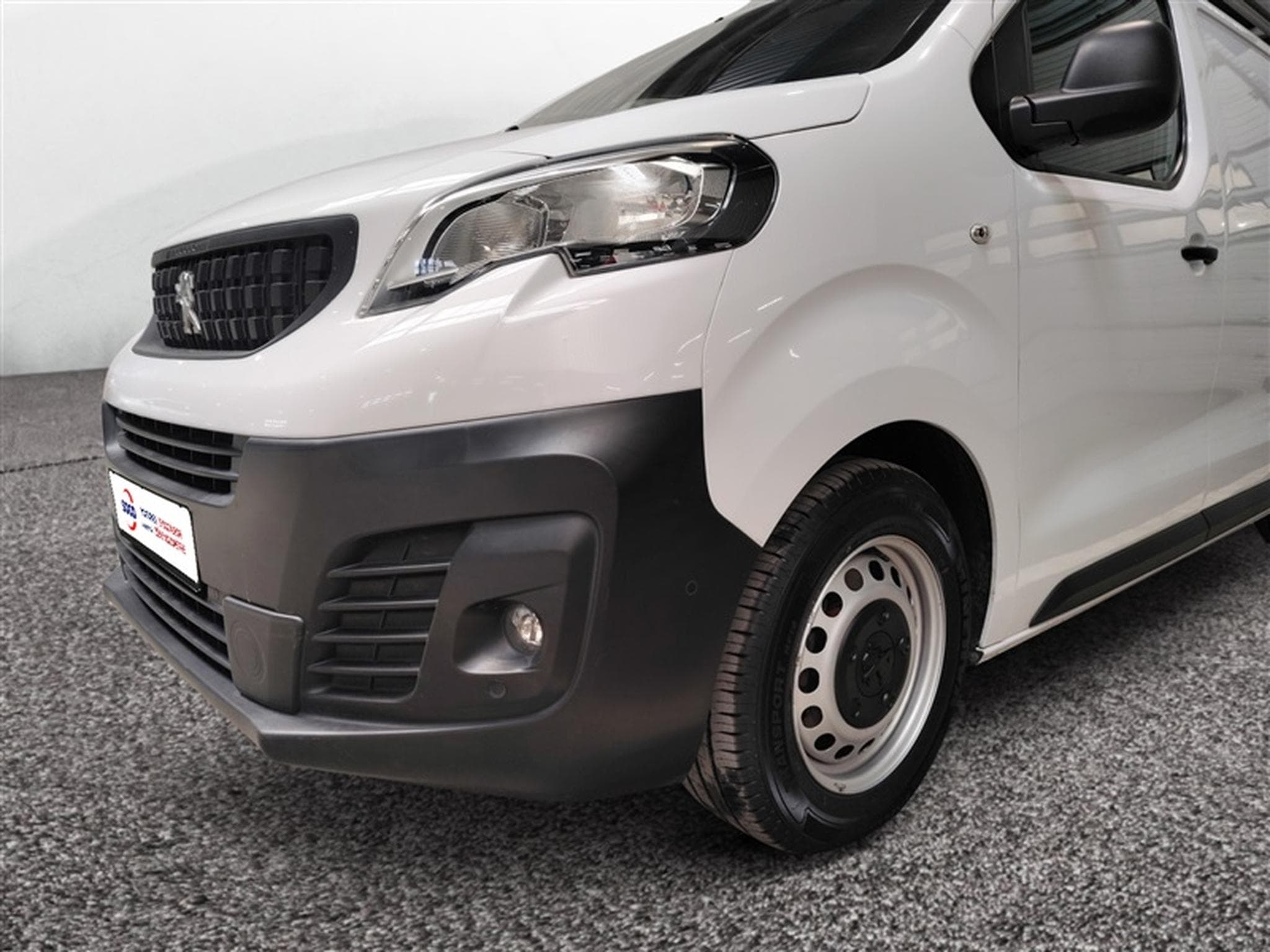 Peugeot Expert 2.0 BlueHDi EAT8 L2 NAVI CLIM / TEL / PDC AV-AR (2023) - Foto 16