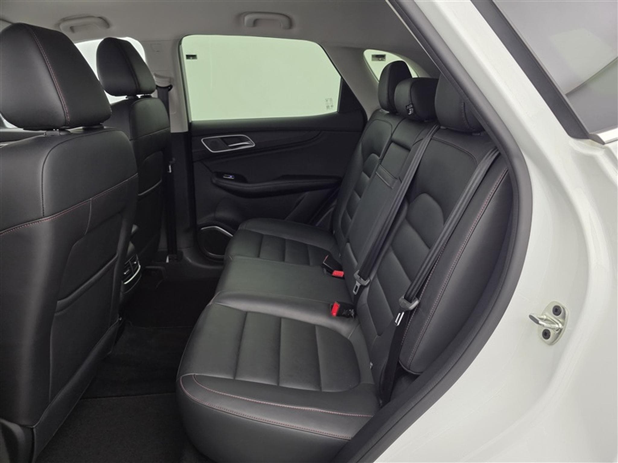MG HS 1.5 T-GDi 160cv Comfort CUIR / NAVI / CAMERA / CARPLAY (2024) - Foto 13