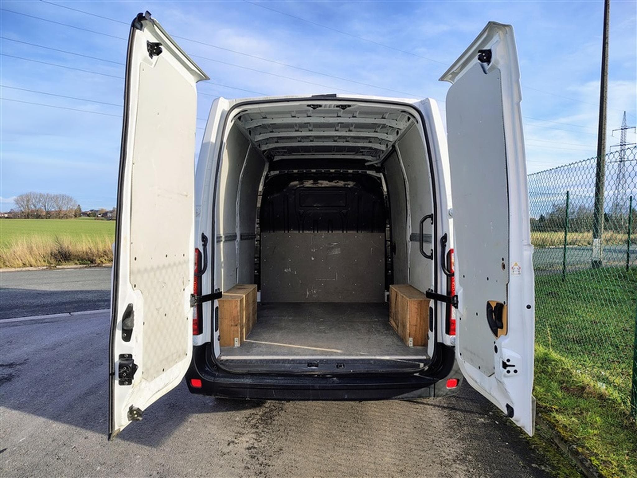 Renault Master 2.3 dCi 136cv L1H2 Confort CLIM / BLUETOOTH (2022) - Foto 14