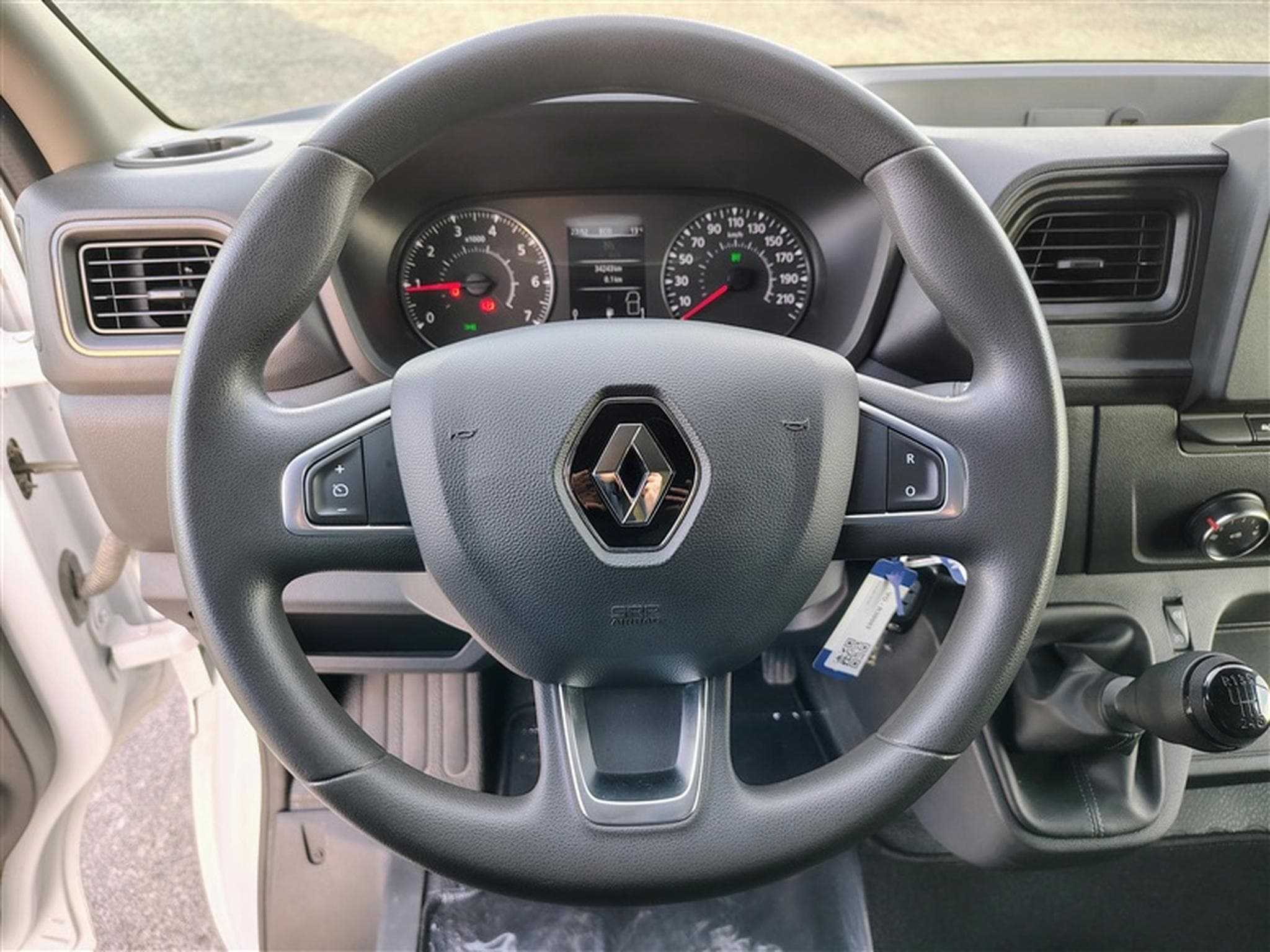 Renault Master 2.3 dCi 136cv L1H2 Confort CLIM / BLUETOOTH (2022) - Foto 9