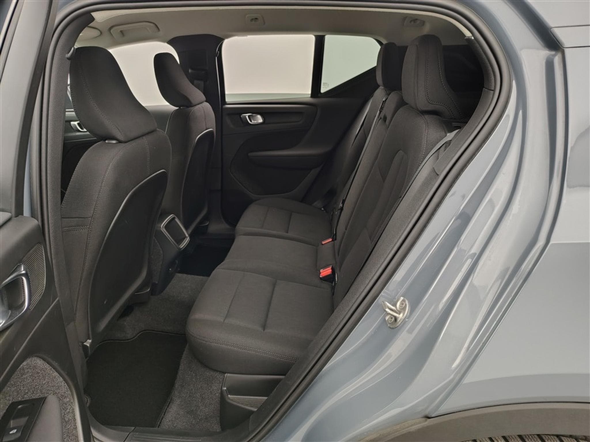 Volvo XC40 1.5 T2 Momentum Navi / Led / PDC av+ar (2021) - Foto 13