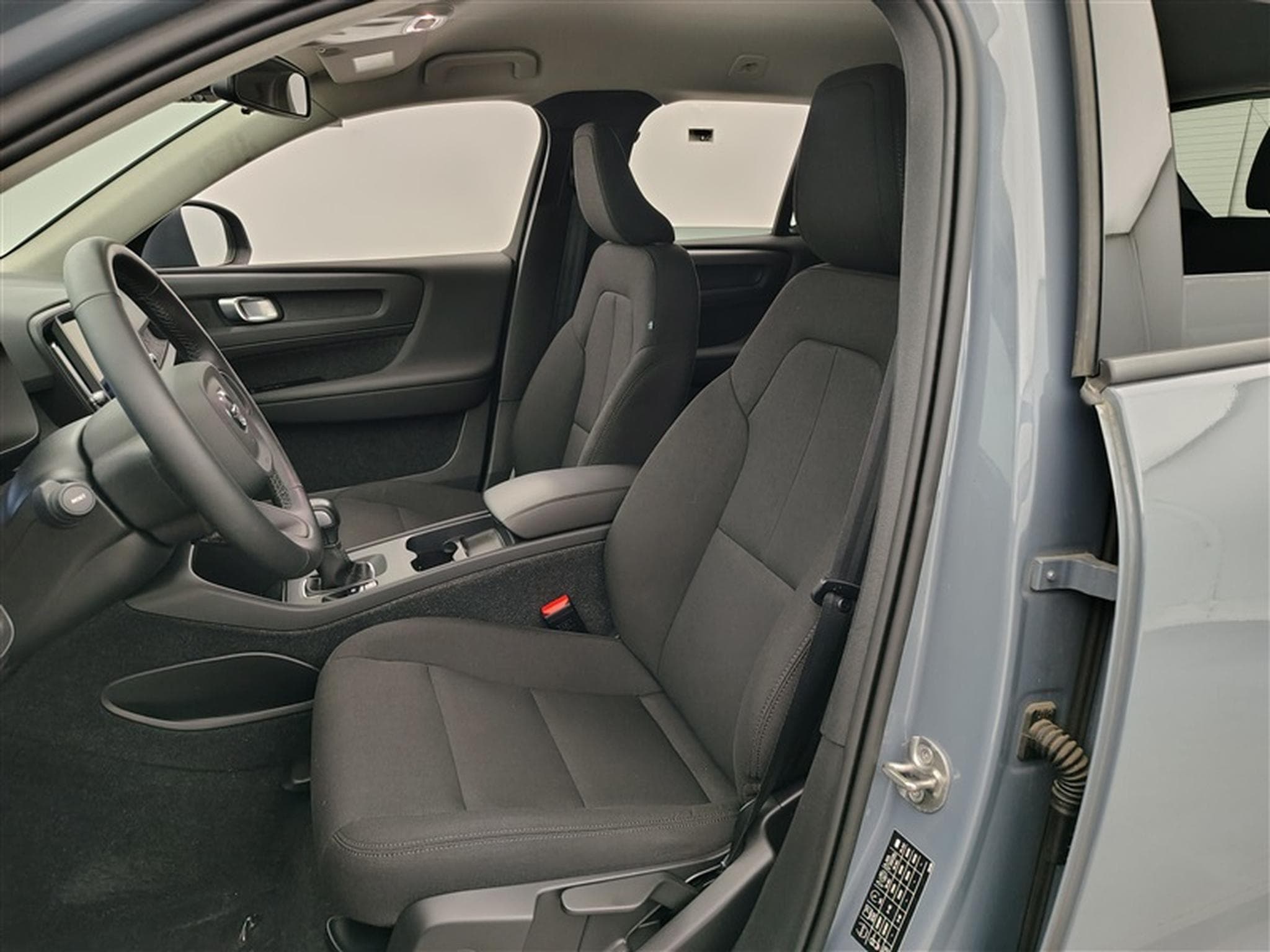 Volvo XC40 1.5 T2 Momentum Navi / Led / PDC av+ar (2021) - Foto 7