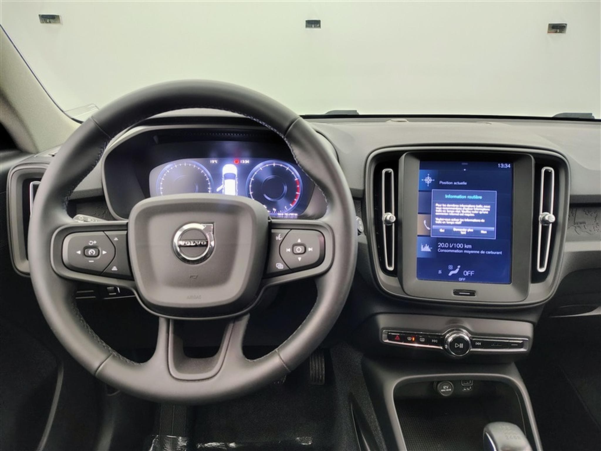 Volvo XC40 1.5 T2 Momentum Navi / Led / PDC av+ar (2021) - Foto 9