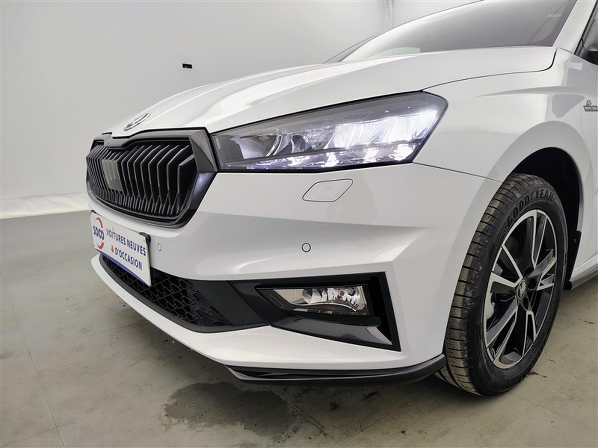 Skoda Fabia 1.0 TSI 115cv DSG MonteCarlo CARPLAY / FULL LED / CAMERA (2026) - Foto 12