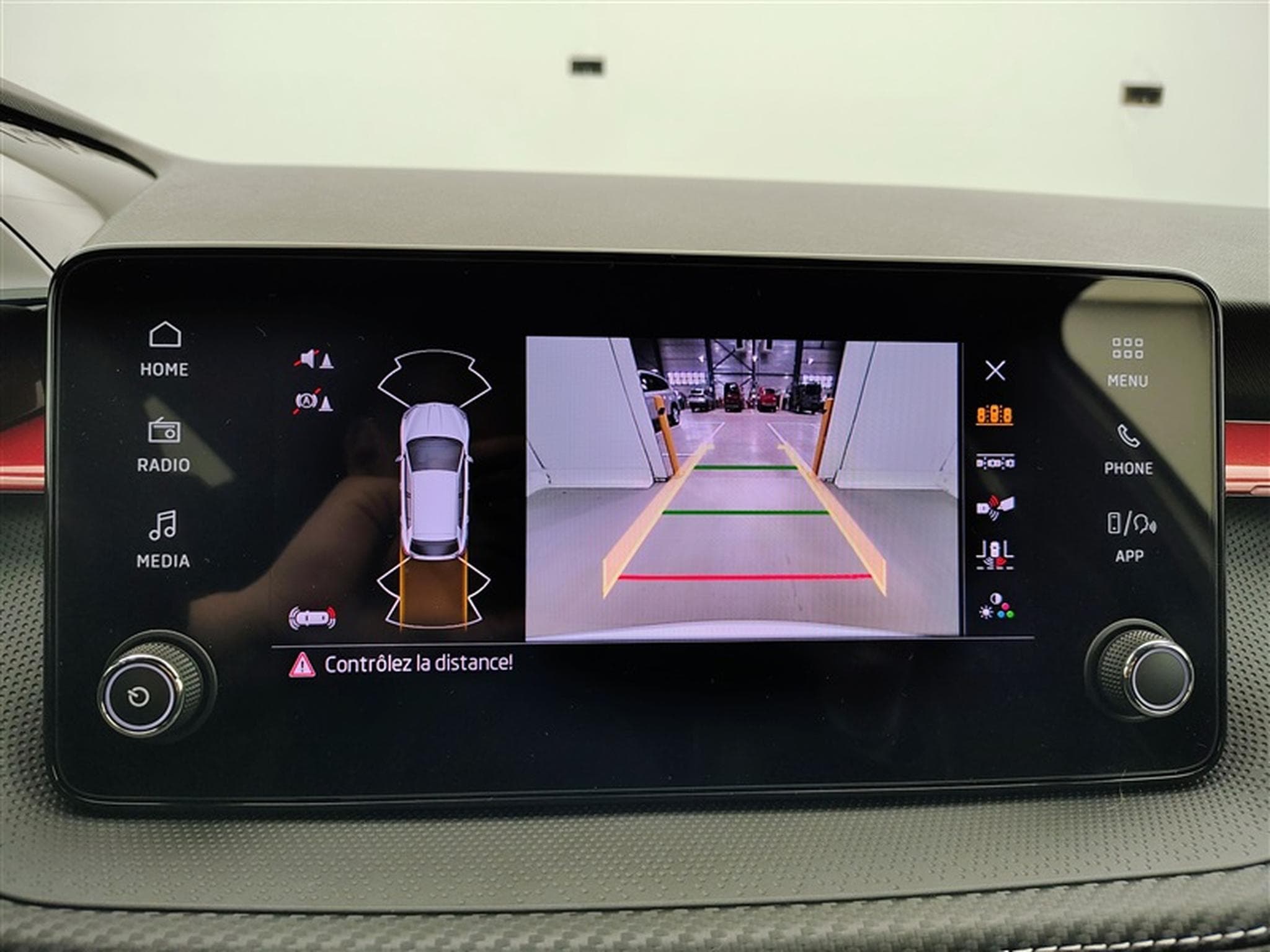 Skoda Fabia 1.0 TSI 115cv DSG MonteCarlo CARPLAY / FULL LED / CAMERA (2026) - Foto 17