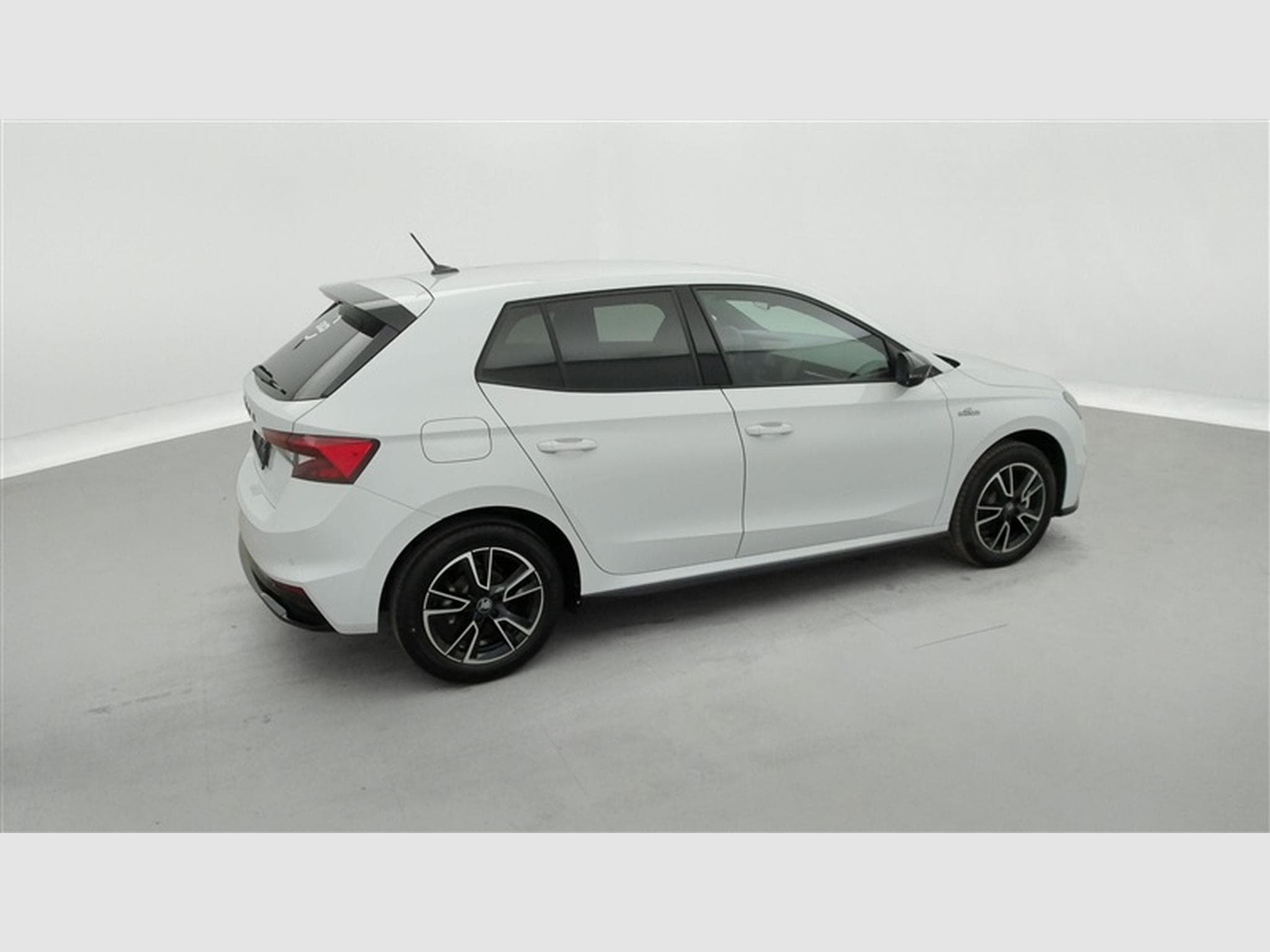Skoda Fabia 1.0 TSI 115cv DSG MonteCarlo CARPLAY / FULL LED / CAMERA (2026) - Foto 24