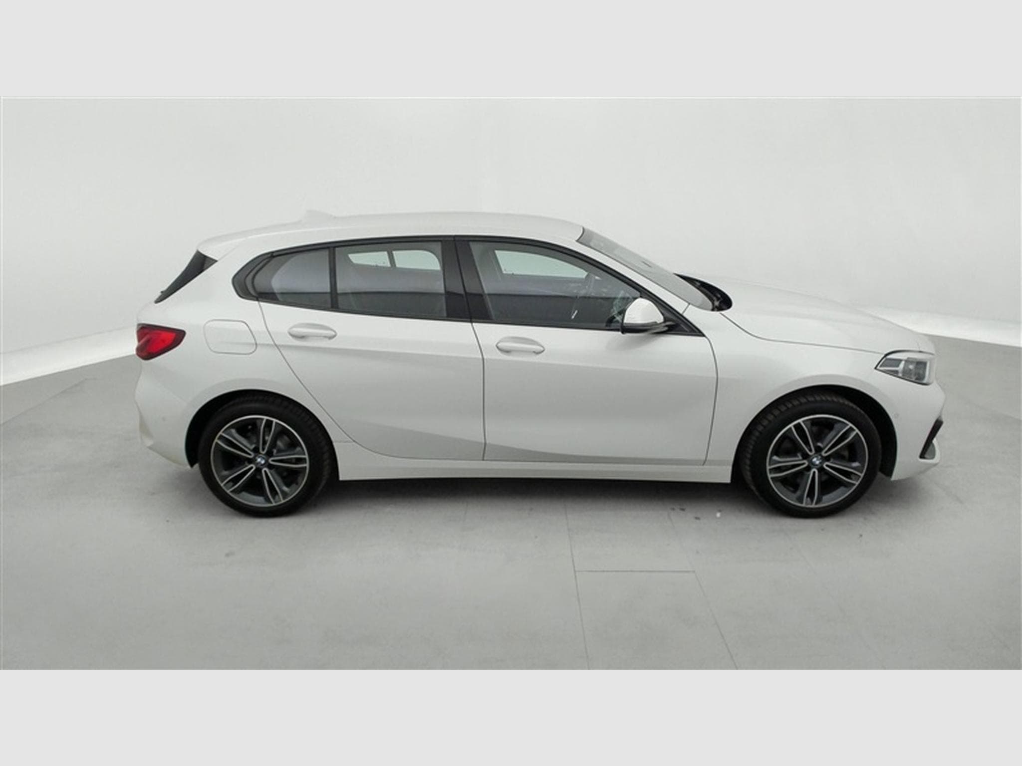 BMW 116 116 iA SportLine NAVI / CAMERA / CARPLAY (2022) - Foto 24
