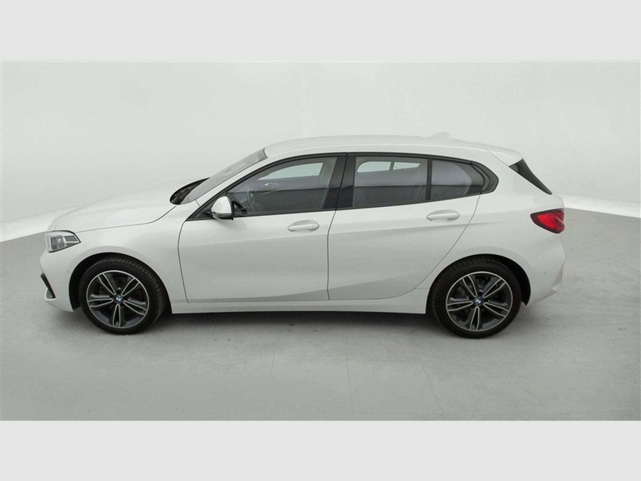 BMW 116 116 iA SportLine NAVI / CAMERA / CARPLAY (2022) - Foto 3