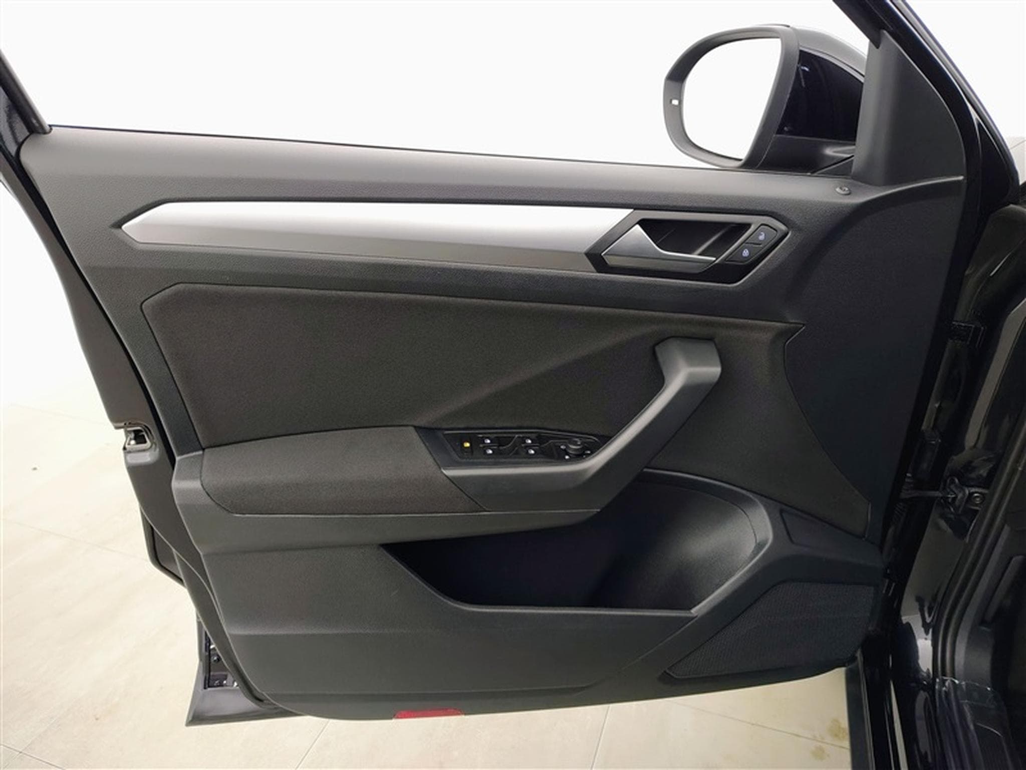 VW T-Roc 1.0 TSI Style (2023) - Foto 17