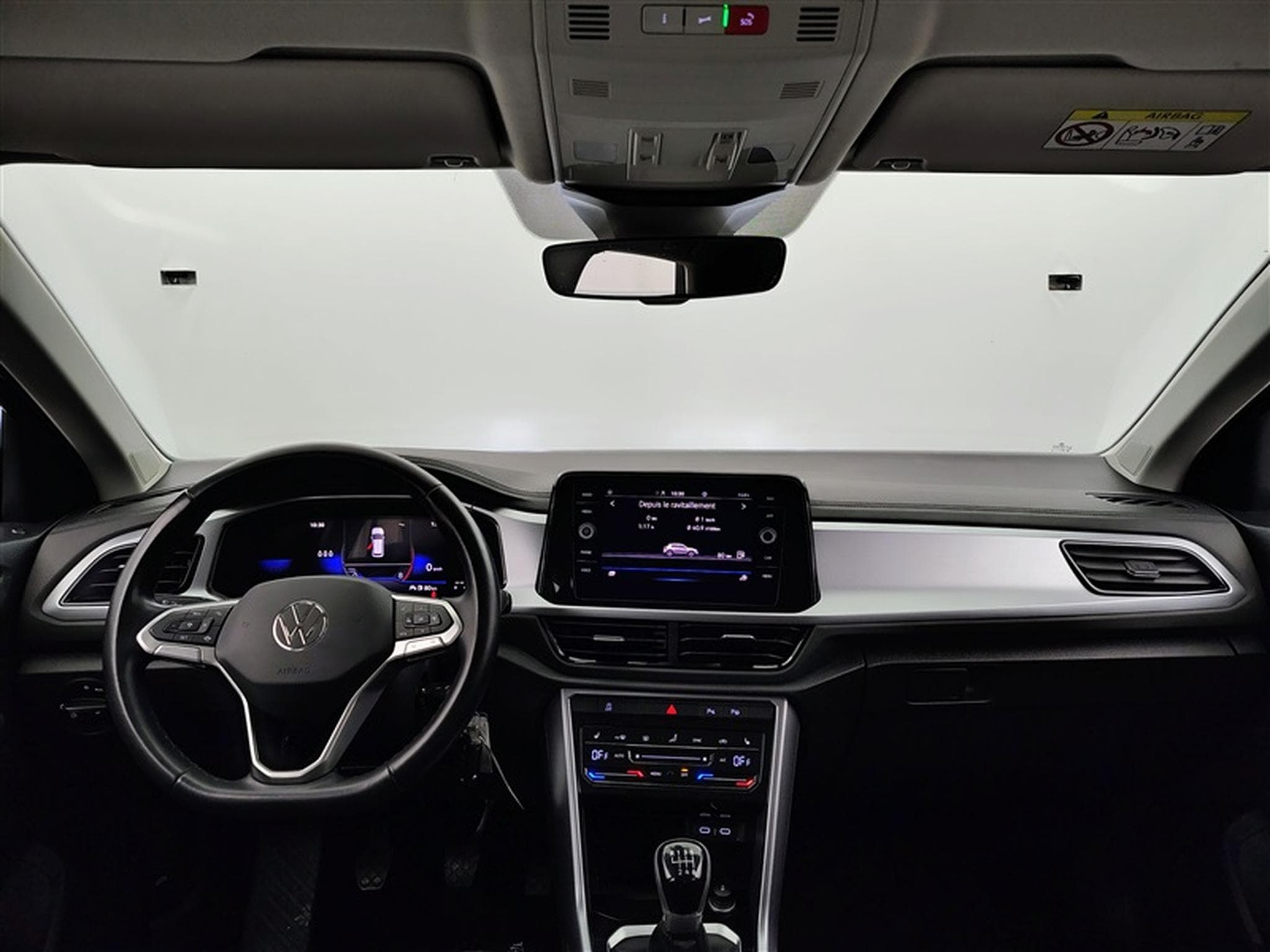 VW T-Roc 1.0 TSI Style (2023) - Foto 8
