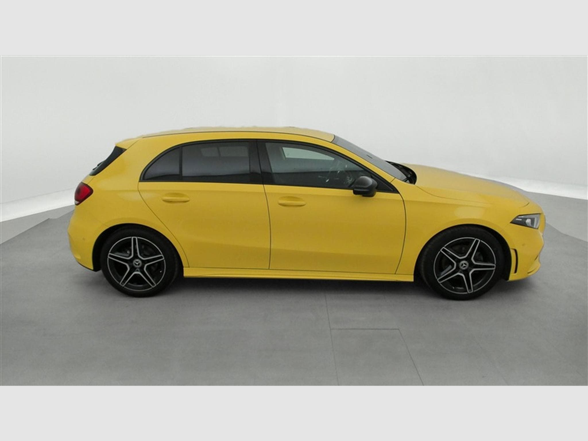 Mercedes A 200 A 200 DCT PACK AMG NAVI / FULL LED / CAMERA (2022) - Foto 23