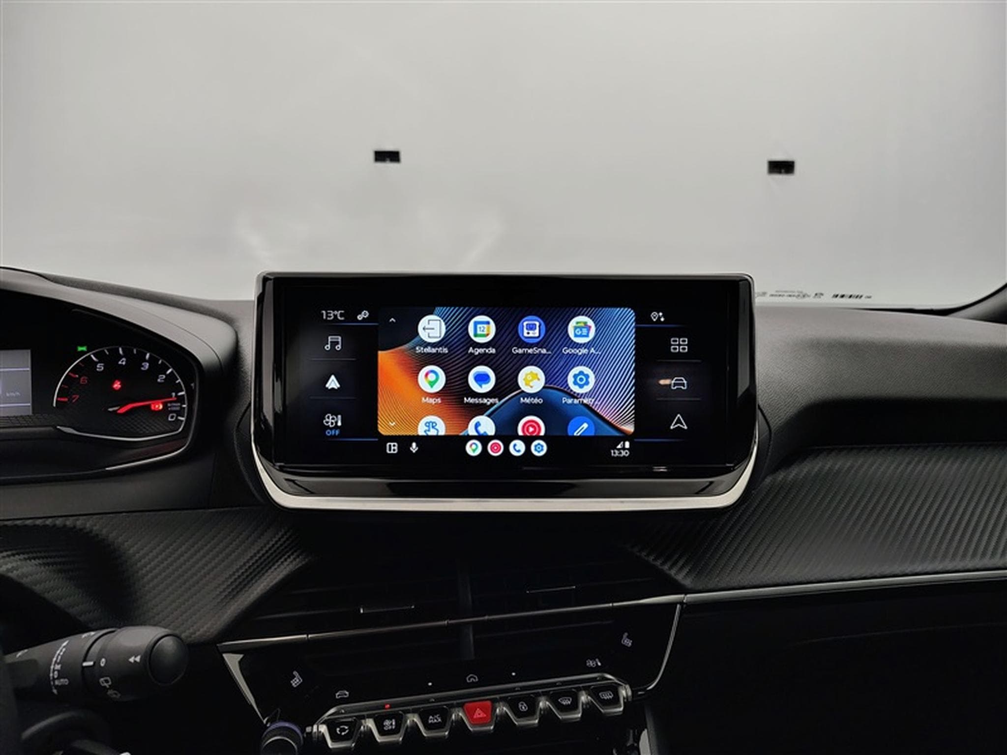 Peugeot 2008 1.2 PureTech 100Cv Style CARPLAY / FULL LED / PDC (2025) - Foto 20