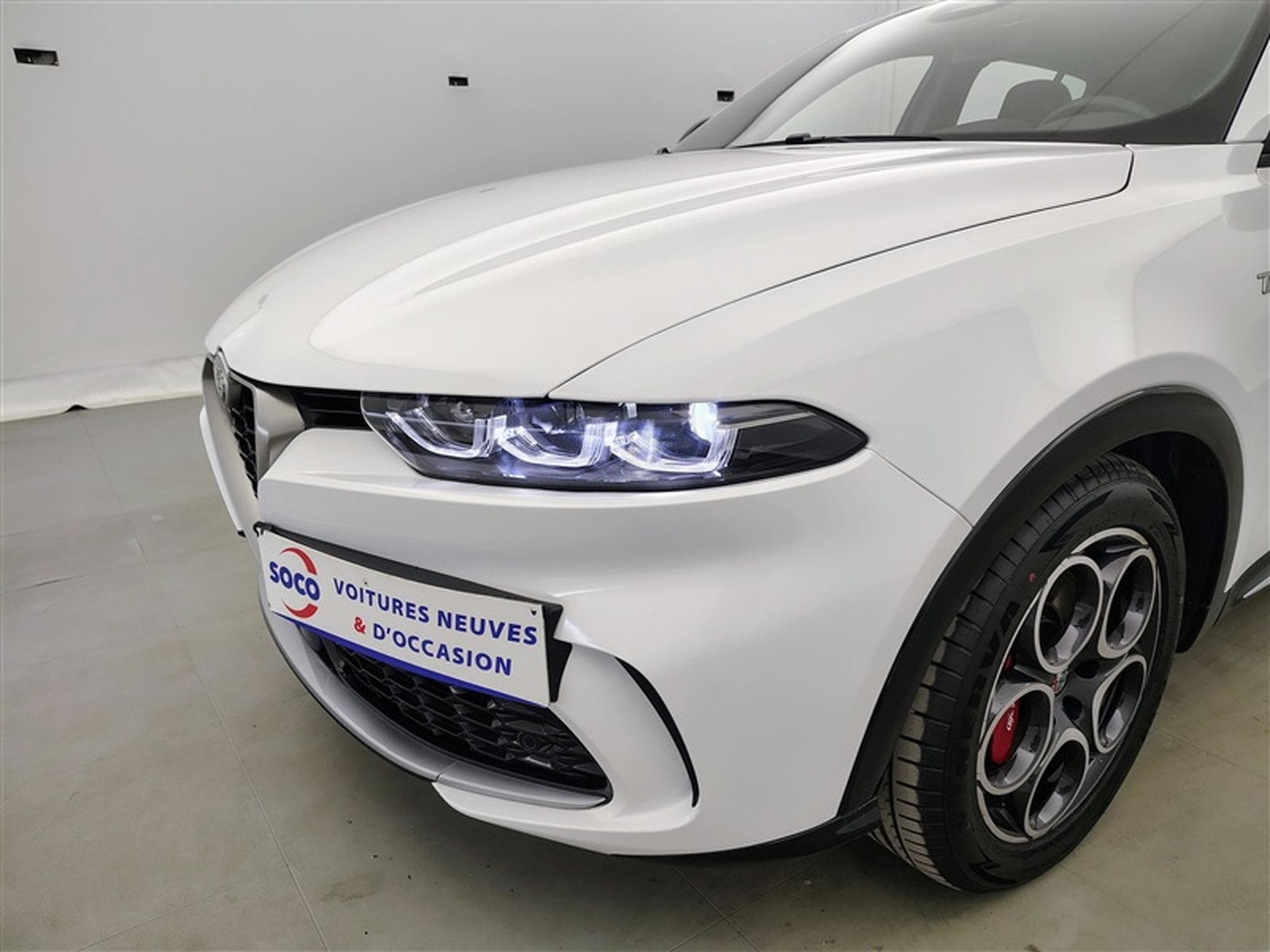 Alfa-Romeo Tonale 1.6 130 TI TCT7 *NAVI/FULL LED/CAM/PDC AV AR/JA18* (2023) - Foto 15