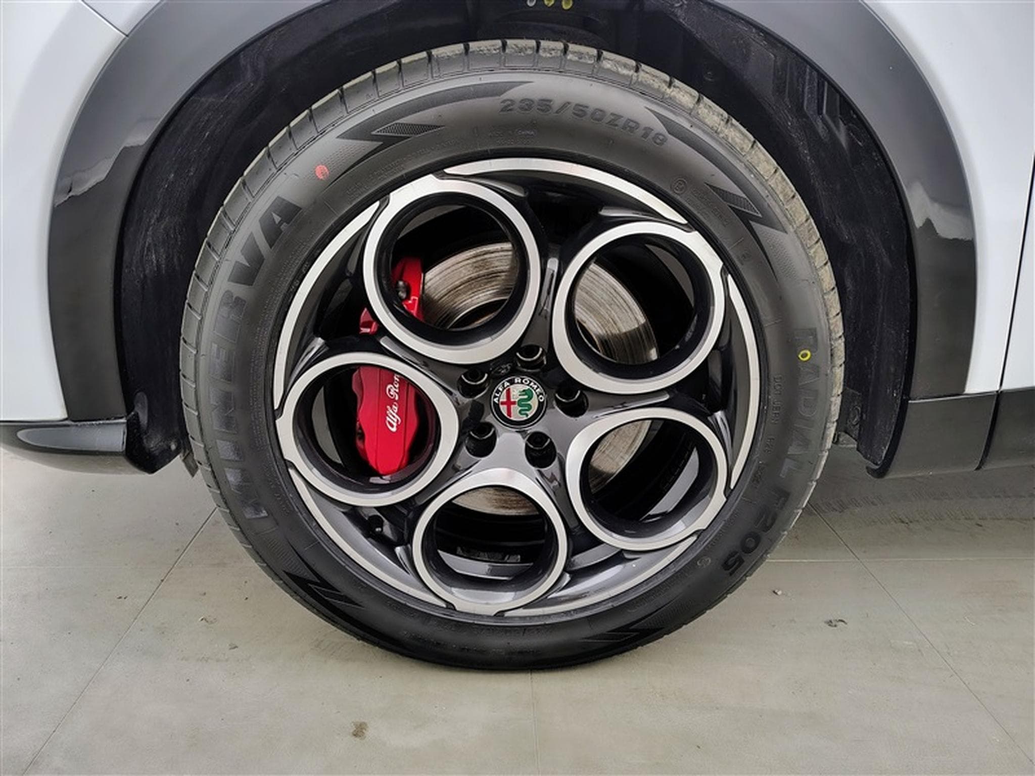 Alfa-Romeo Tonale 1.6 130 TI TCT7 *NAVI/FULL LED/CAM/PDC AV AR/JA18* (2023) - Foto 6