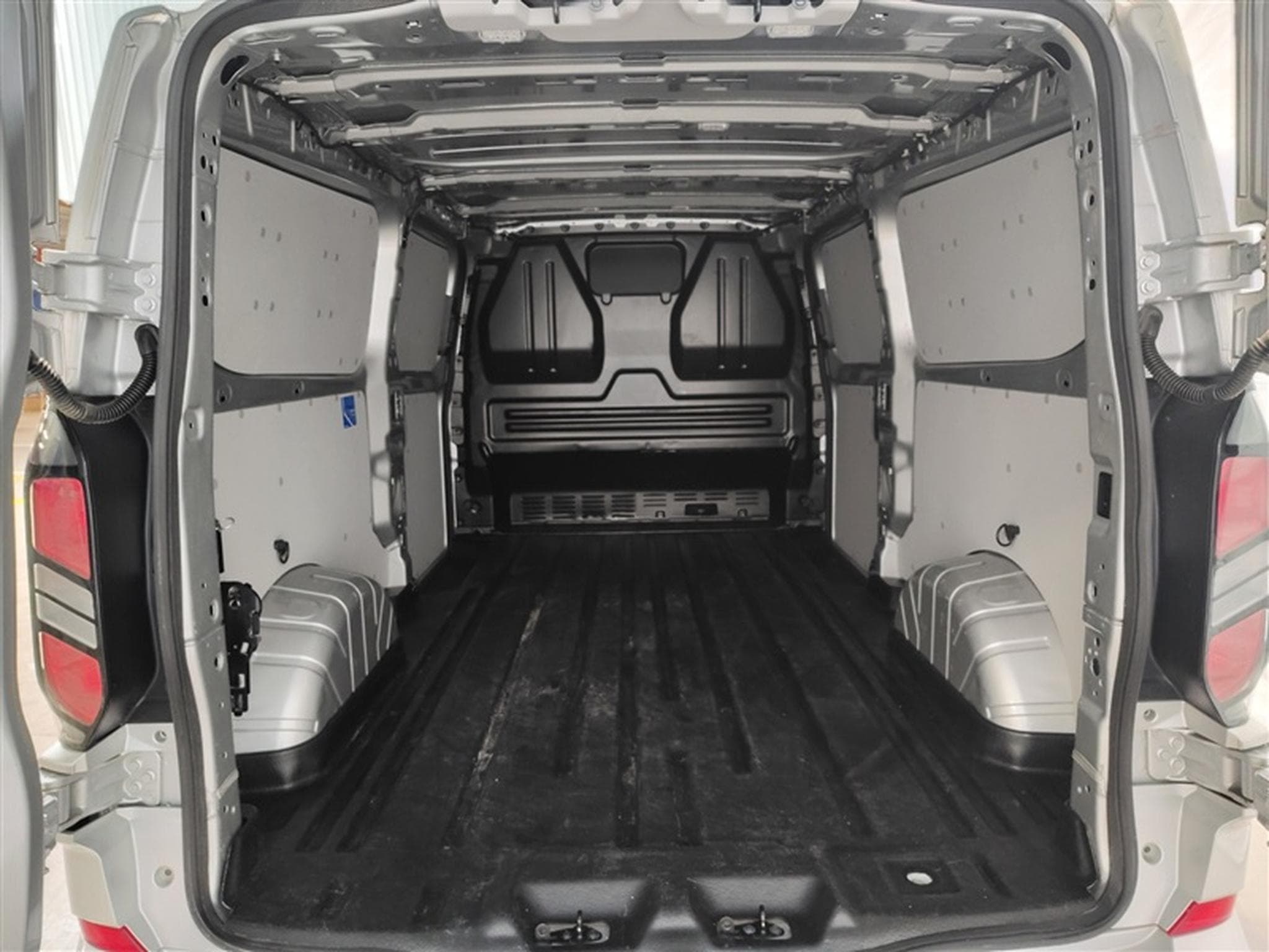 Ford Transit 2.0 TDCi L2H1 CarPlay/CAM/NAVI (2024) - Foto 14