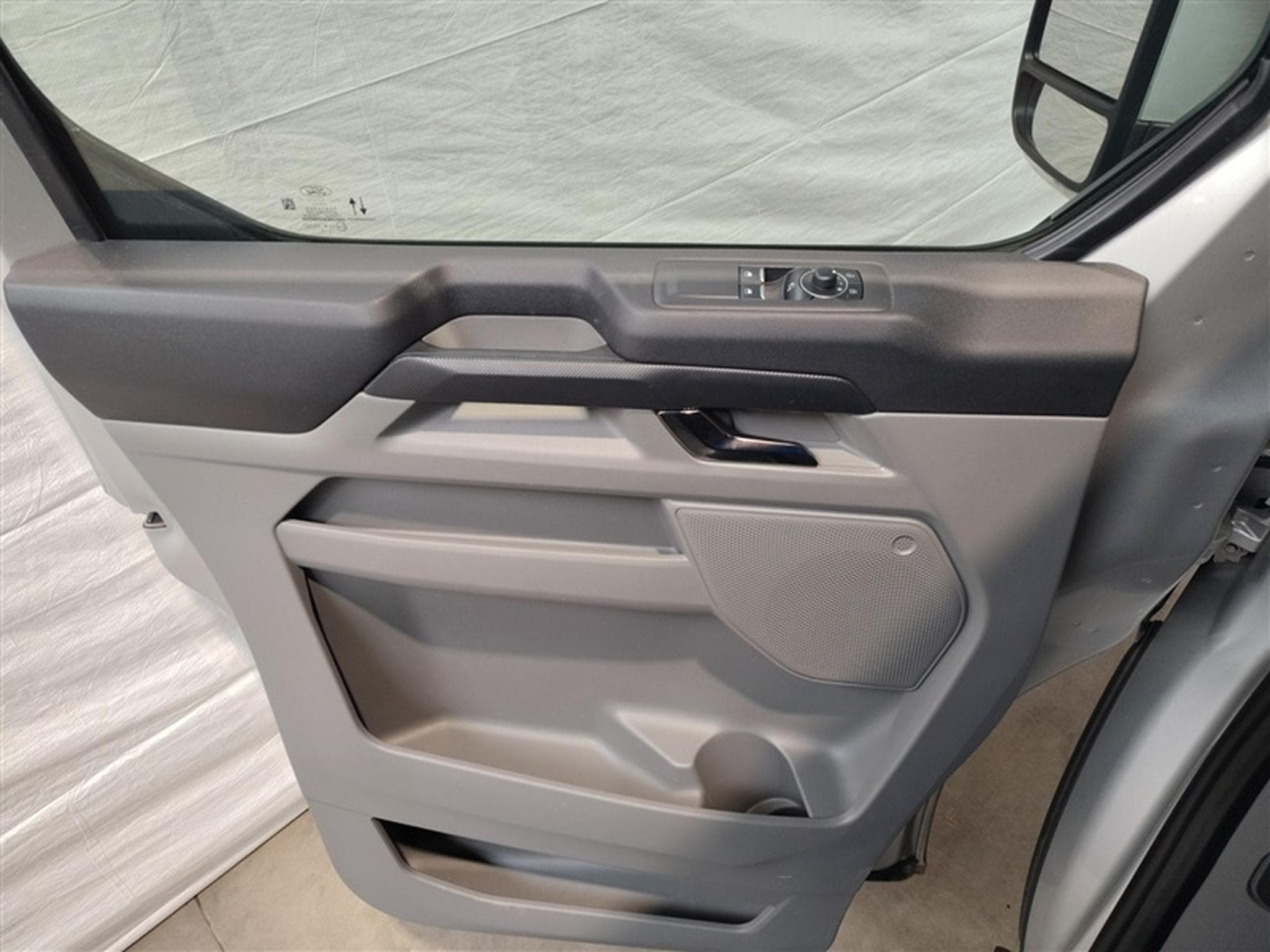 Ford Transit 2.0 TDCi L2H1 CarPlay/CAM/NAVI (2024) - Foto 16