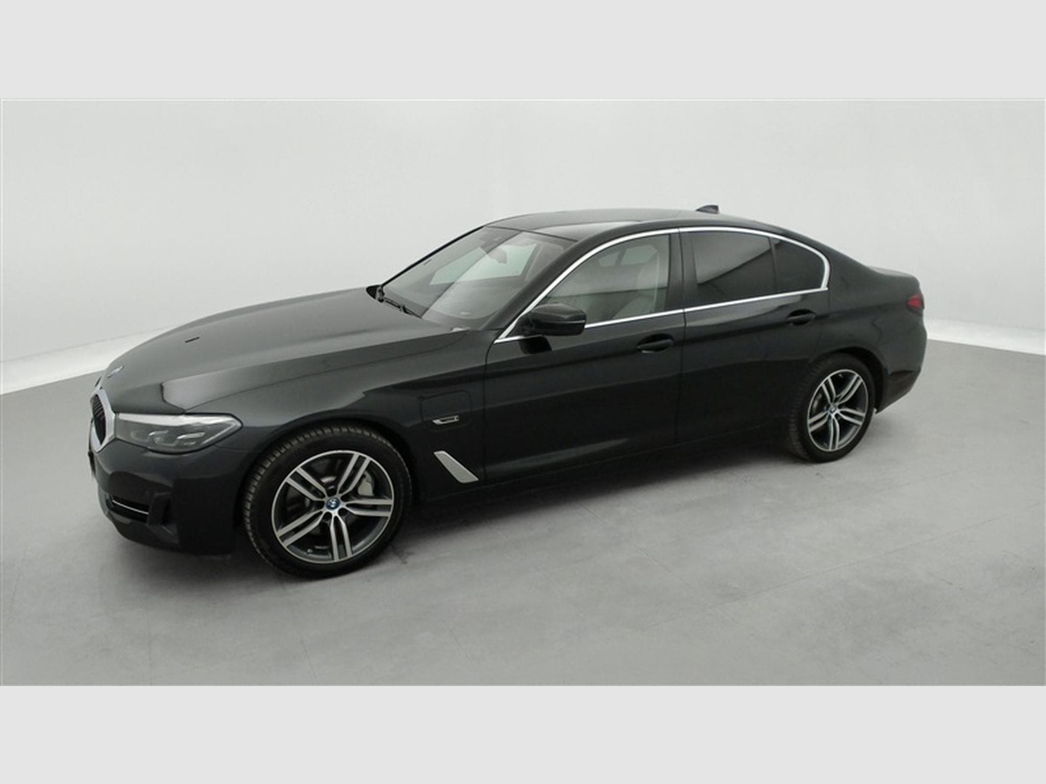 BMW 520 520eA PHEV CUIR/NAVI/FULL LED/JA18/PDC (2021) - Foto 21
