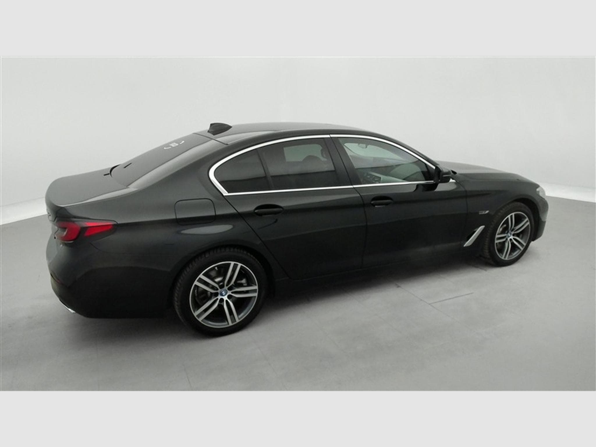 BMW 520 520eA PHEV CUIR/NAVI/FULL LED/JA18/PDC (2021) - Foto 25