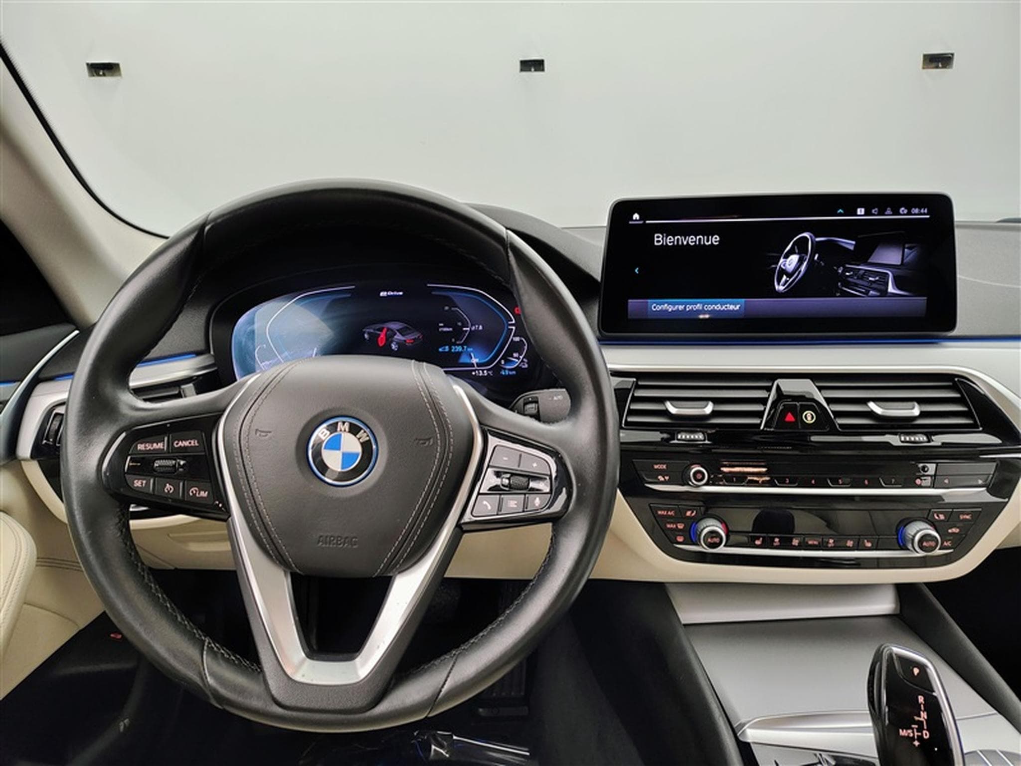 BMW 520 520eA PHEV CUIR/NAVI/FULL LED/JA18/PDC (2021) - Foto 9