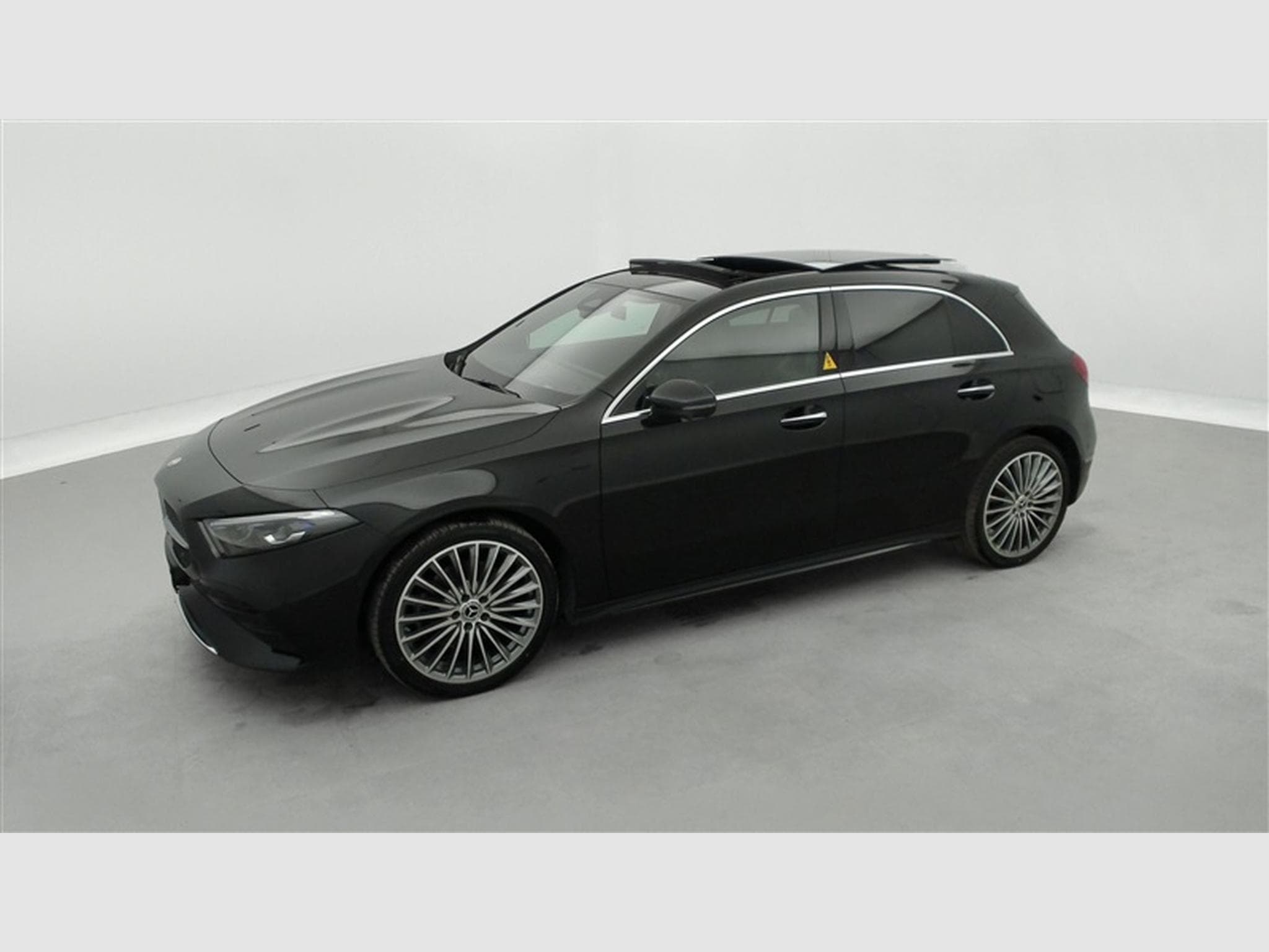 Mercedes A 250 e PHEV AMG Line*NAVI/FULL LED LASER/T.PANO/CAM360/JA19* (2023) - Foto 22