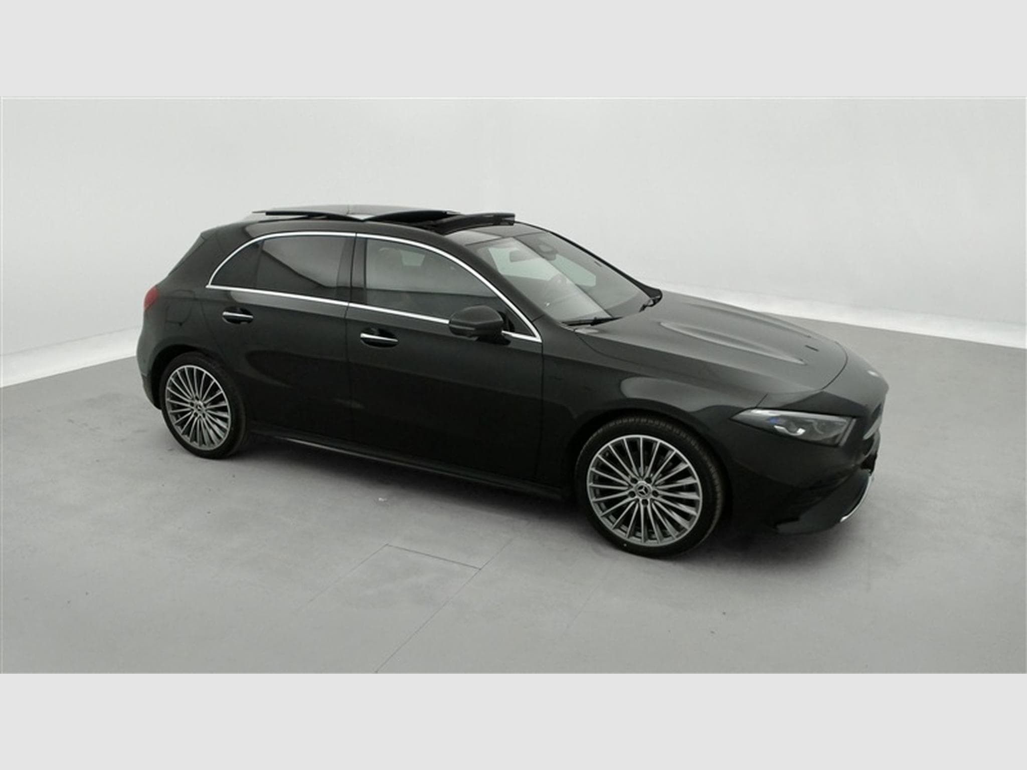 Mercedes A 250 e PHEV AMG Line*NAVI/FULL LED LASER/T.PANO/CAM360/JA19* (2023) - Foto 24