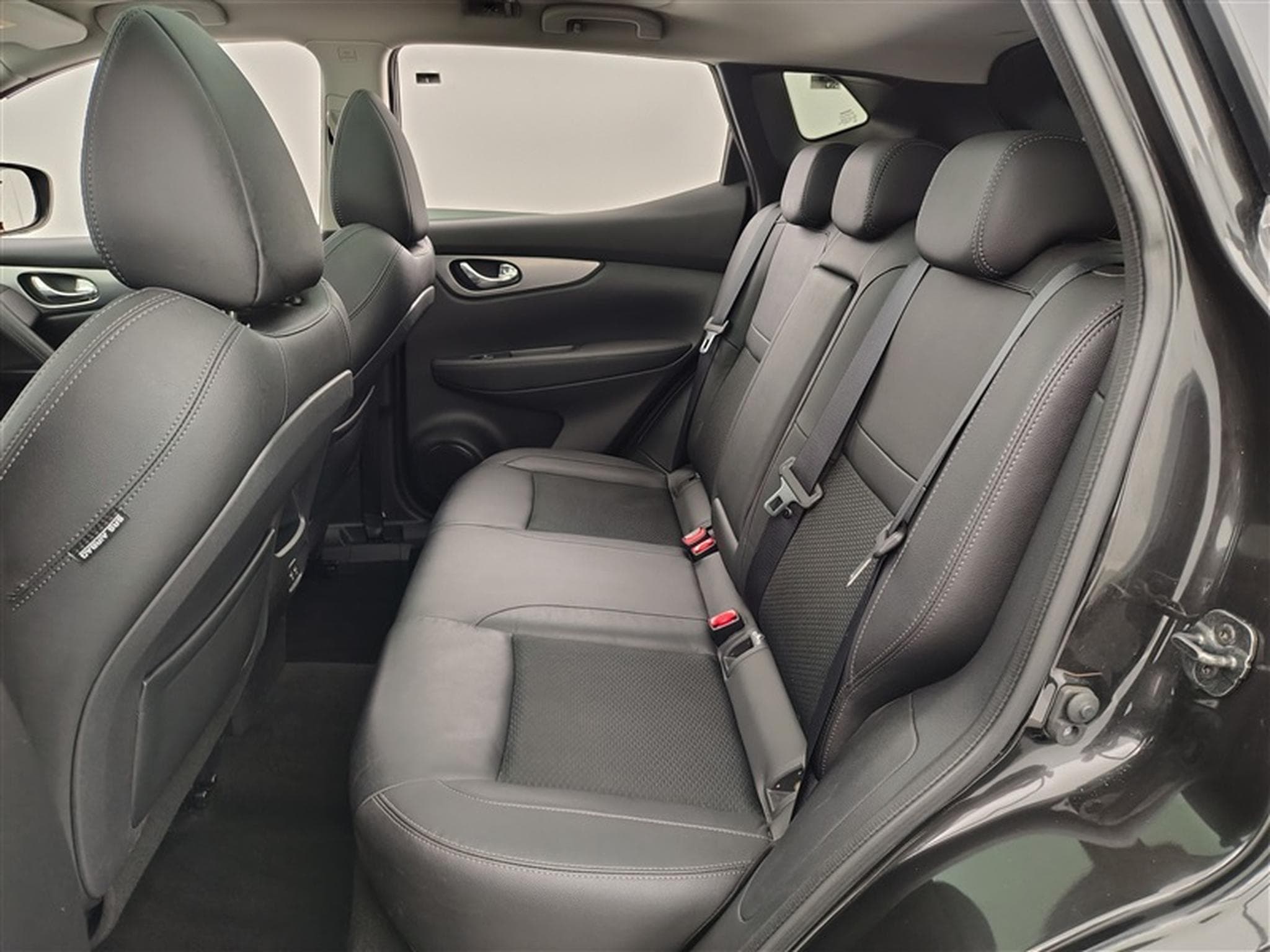 Nissan Qashqai 1.3 DIG  Tekna NAVI / FULL LED / TOIT PANO / CAMERA 360° (2020) - Foto 13