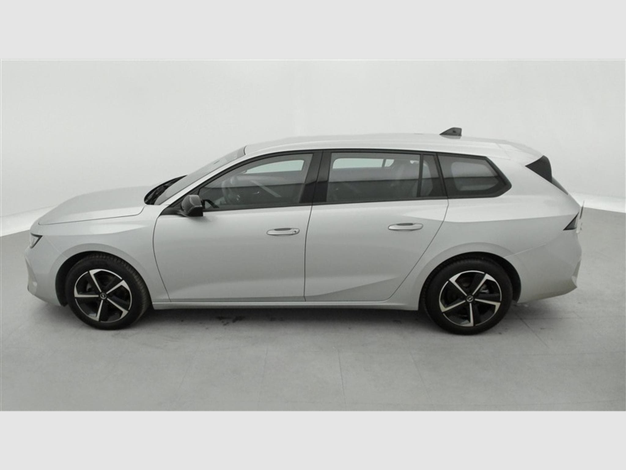 Opel Astra Sports Tourer 1.2 Turbo Edition NAVI / FULL LED / CARPLAY (2024) - Foto 3