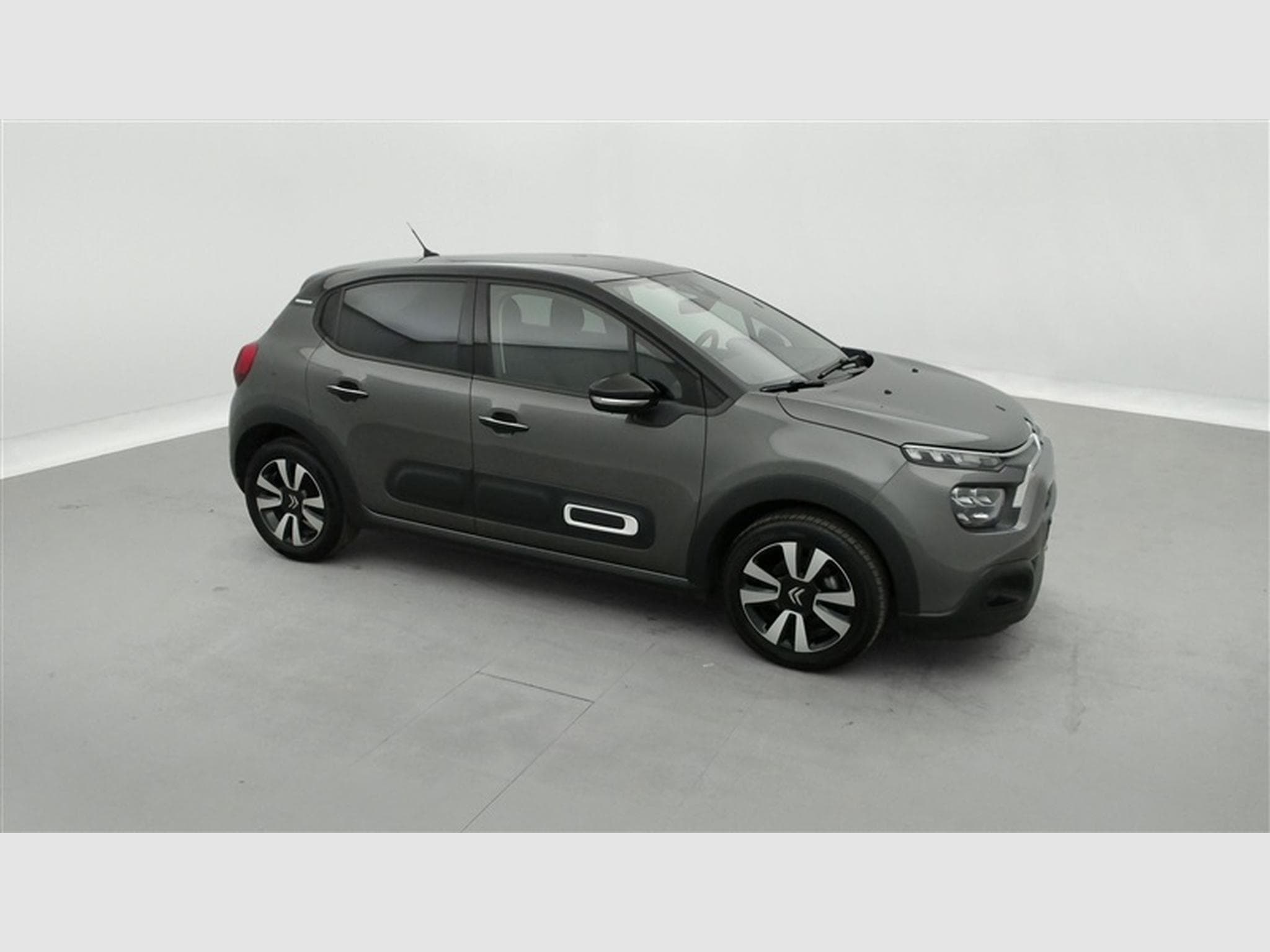 Citroen C3 1.2i PureTech Shine CARPLAY / FULL LED / JA 16" (2023) - Foto 21