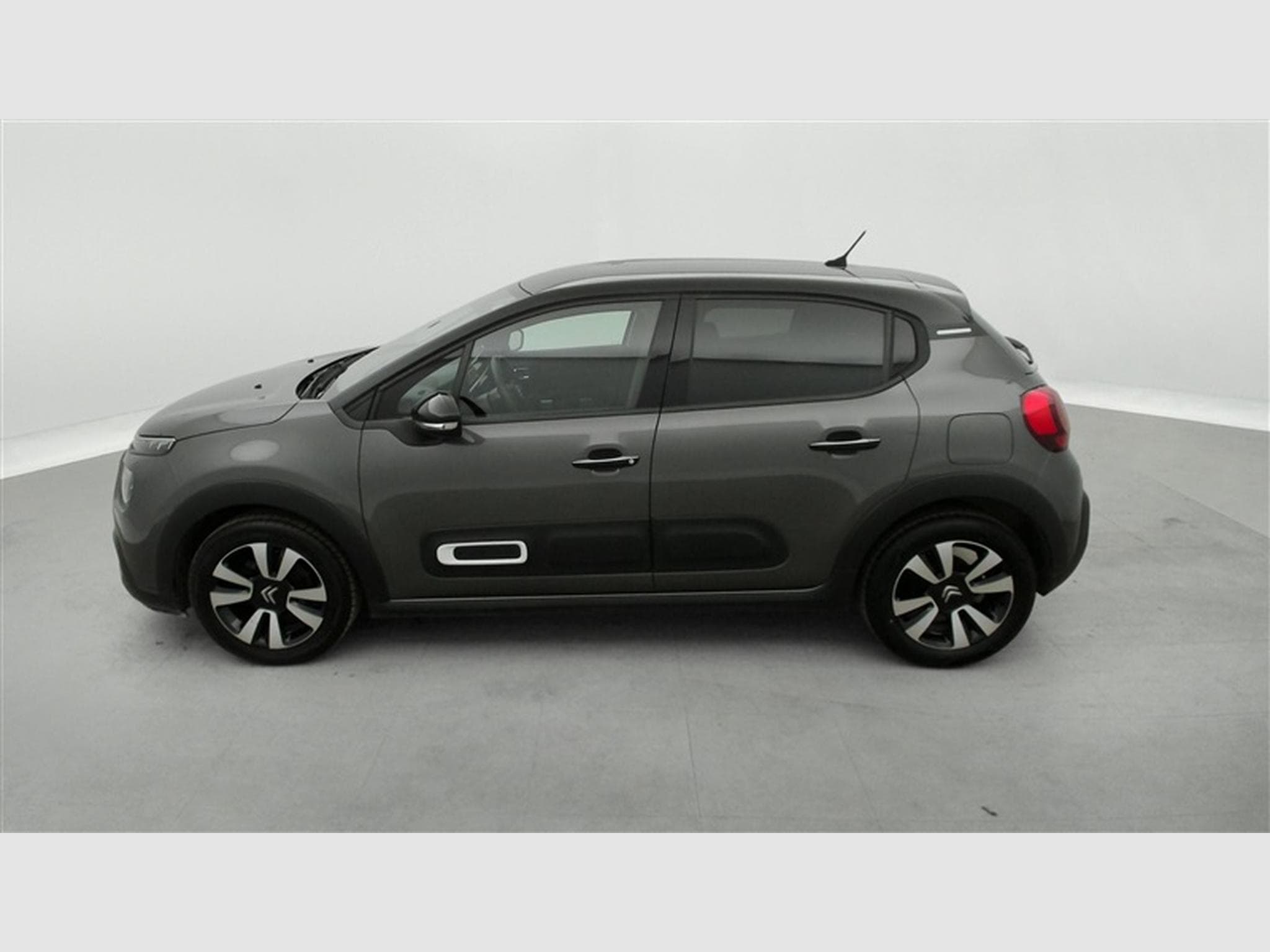 Citroen C3 1.2i PureTech Shine CARPLAY / FULL LED / JA 16" (2023) - Foto 3