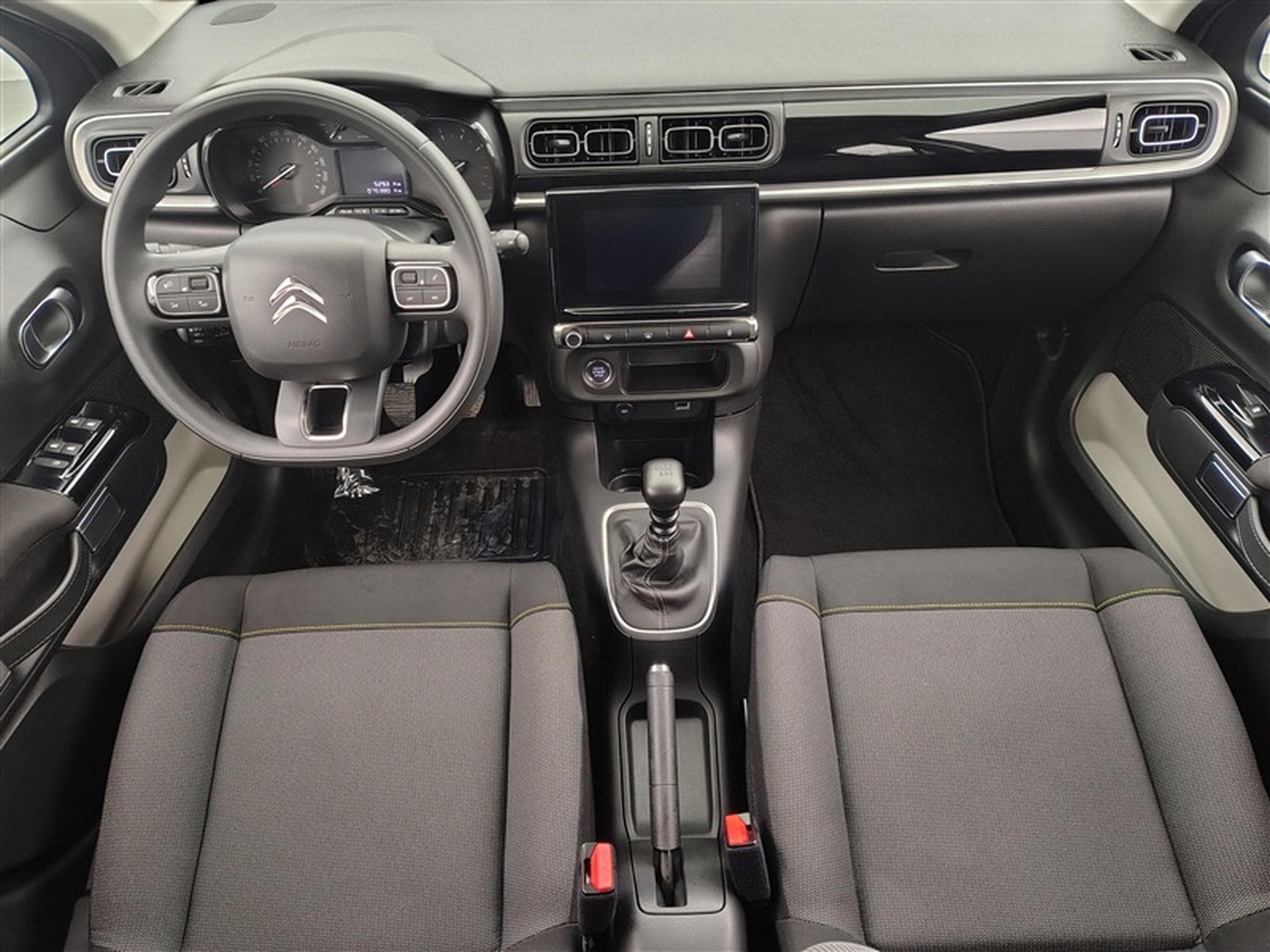 Citroen C3 1.2i PureTech Shine CARPLAY / FULL LED / JA 16" (2023) - Foto 8