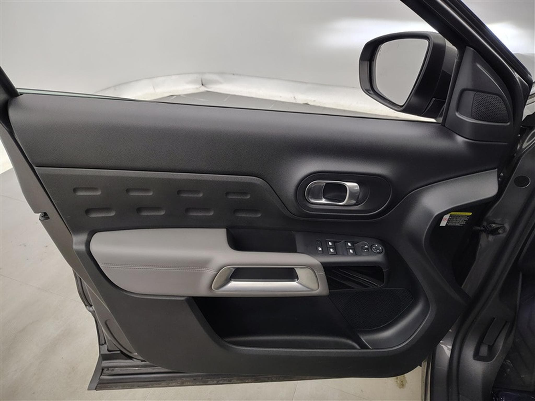 Citroen C5 Aircross 1.2 PureTech Business AUTO/CUIR/NAVI/FULL LED/JA18 (2021) - Photo 17
