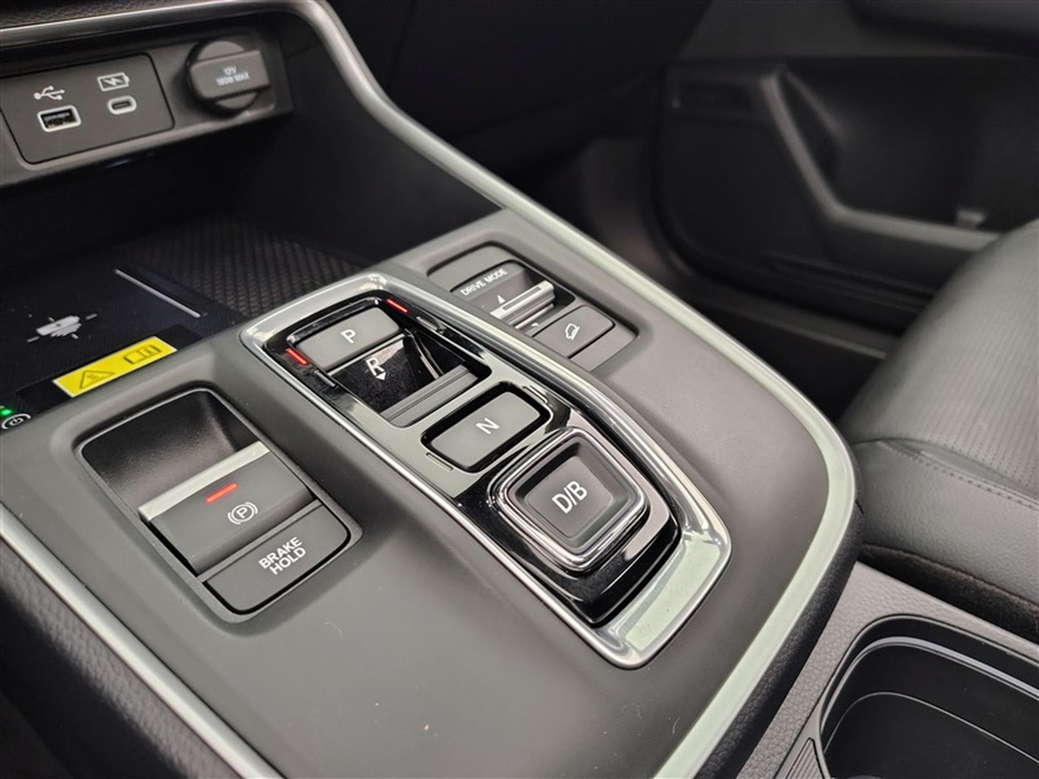 Honda CR-V 2.0i-HEV AWD Hybrid ELEGANCE *NAVI/FULL LED/CAM/PDC AV/JA18* (2024) - Photo 12