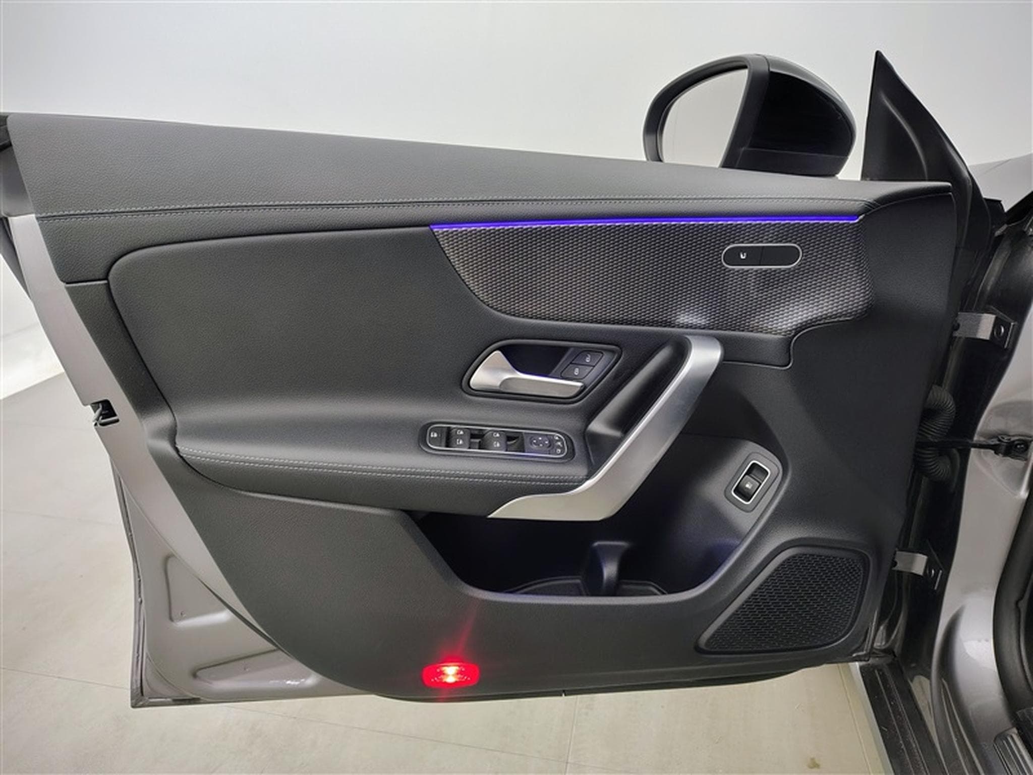Mercedes CLA 250 Luxury Line   Cuir / Navi / Led / PDC av+ar (2023) - Photo 17