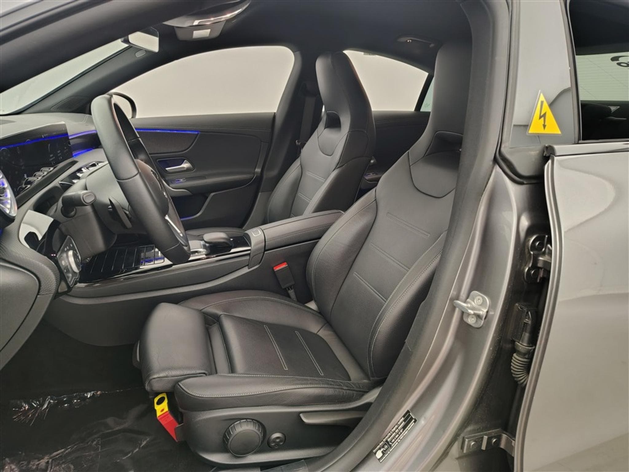 Mercedes CLA 250 Luxury Line   Cuir / Navi / Led / PDC av+ar (2023) - Photo 7