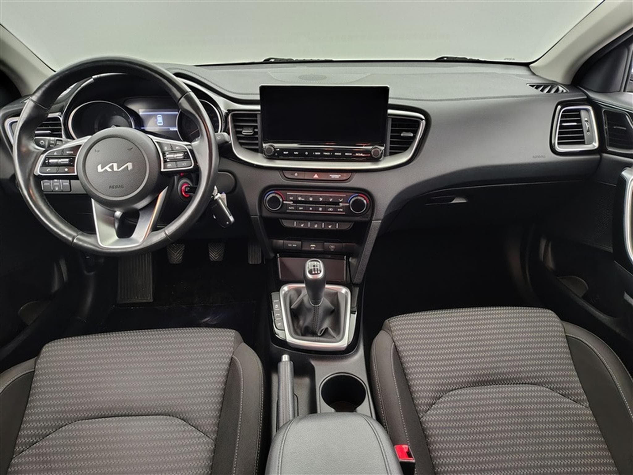 Kia Ceed Sw 1.0 T-GDi Gold NAVI / CAMERA / JA 16" (2023) - Photo 8