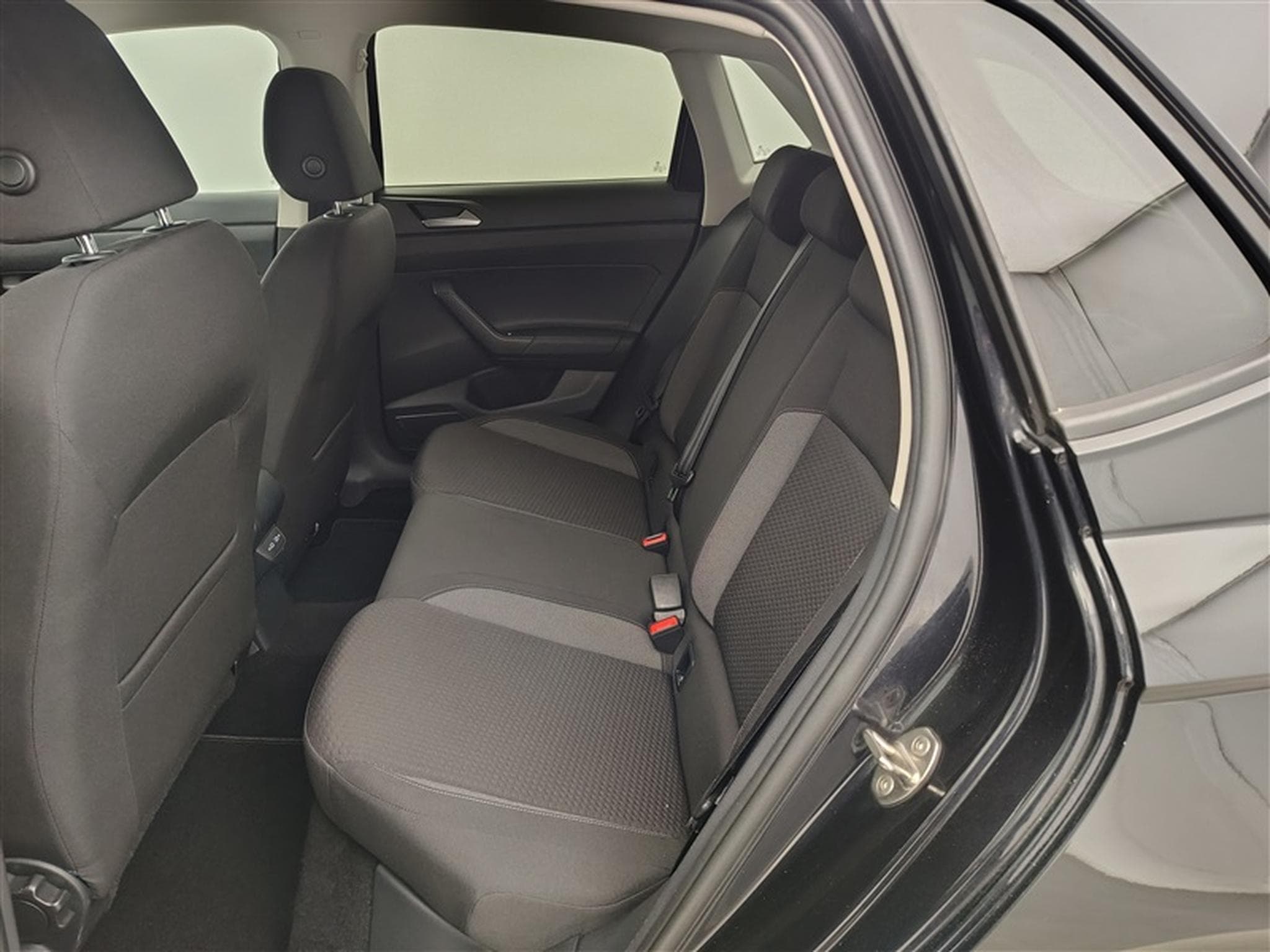 VW Polo 1.0 TSI 95Cv DSG Urban CARPLAY / CAMERA / PDC / ALU (2024) - Foto 13