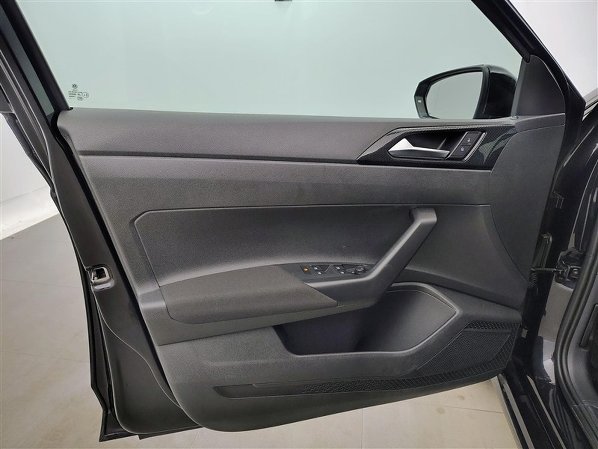 VW Polo 1.0 TSI 95Cv DSG Urban CARPLAY / CAMERA / PDC / ALU (2024) - Foto 17