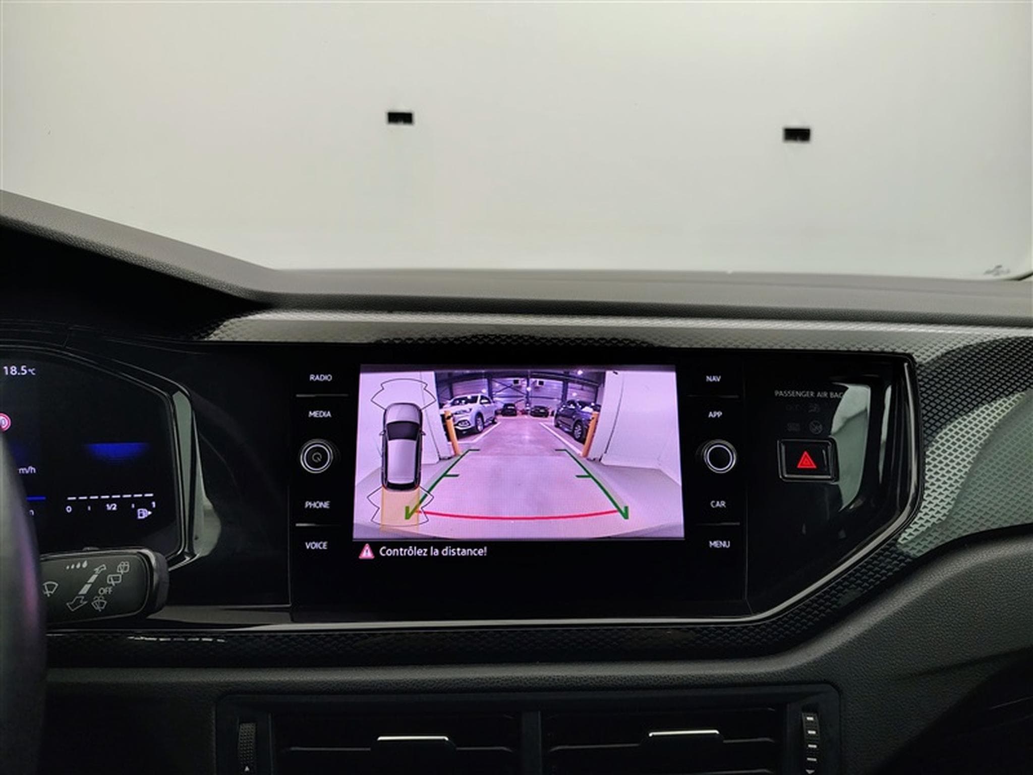 VW Polo 1.0 TSI 95Cv DSG Urban CARPLAY / CAMERA / PDC / ALU (2024) - Foto 18