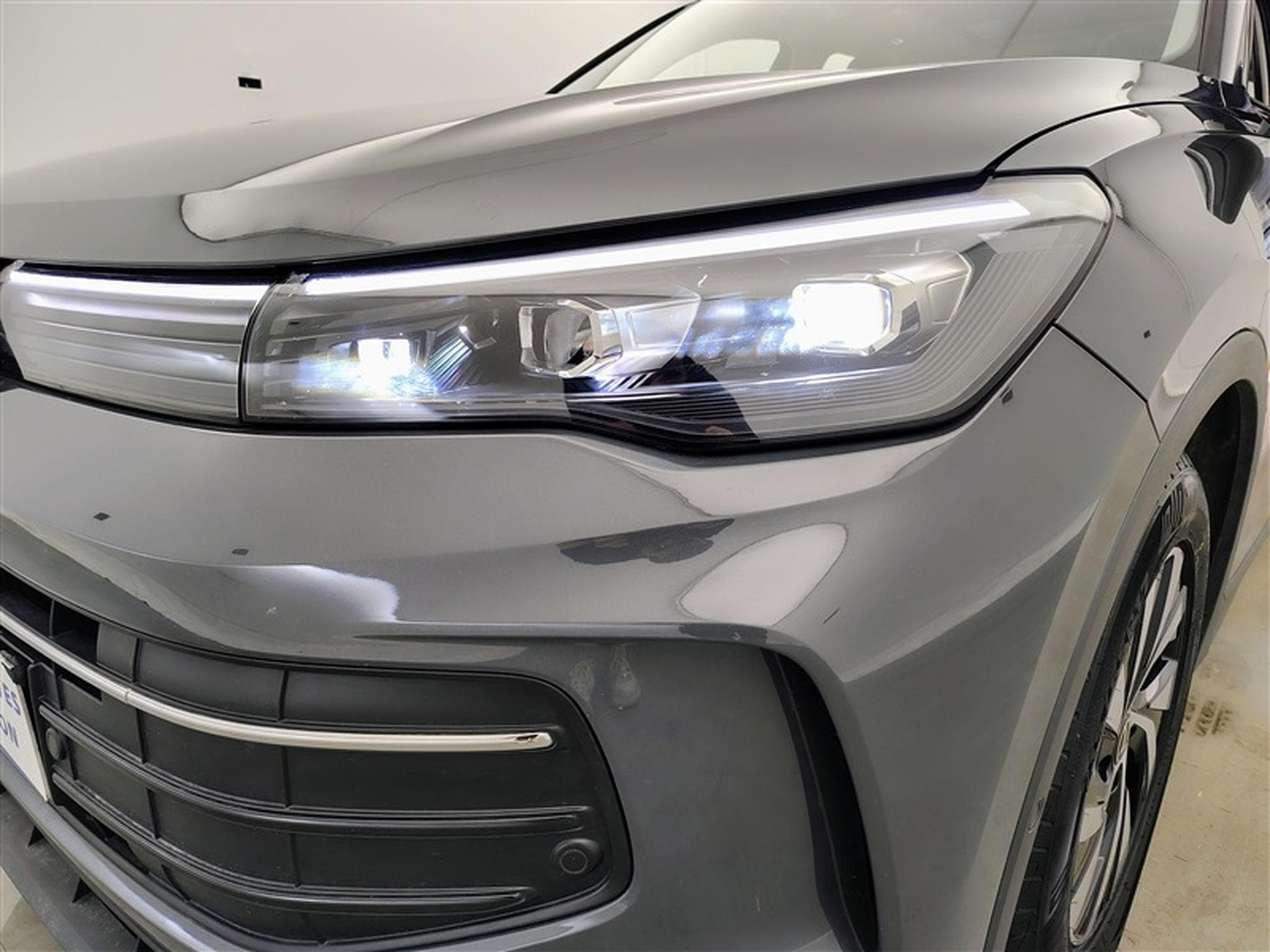 VW Tiguan 1.5 eTSI 150cv DSG United CARPLAY / FULL LED / TOIT PANO (2024) - Photo 15