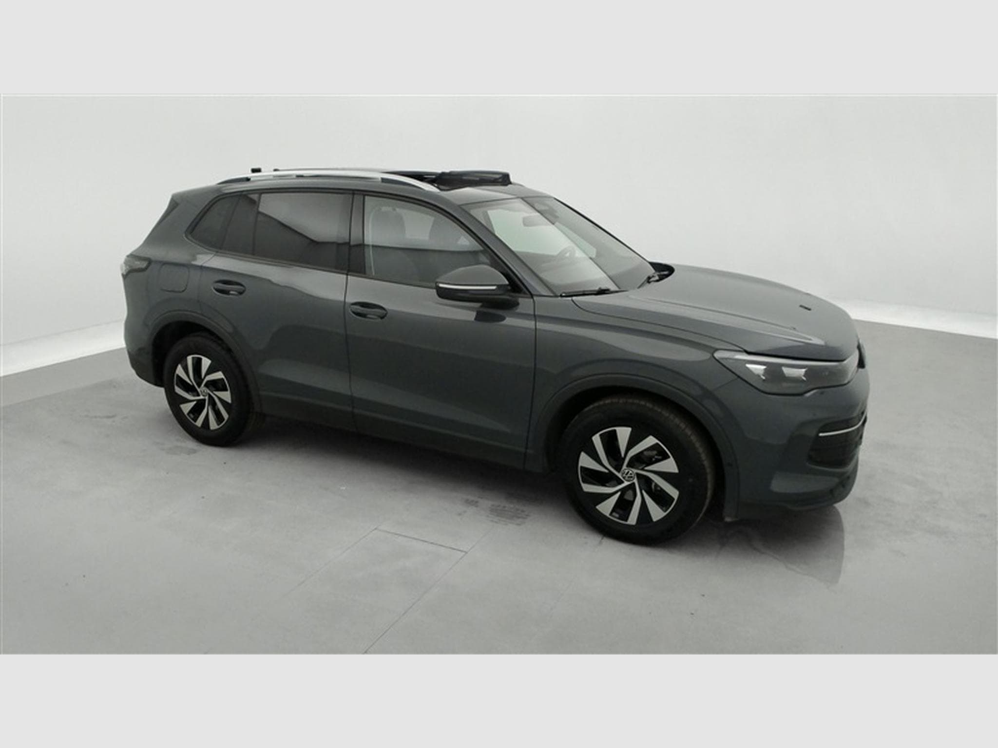 VW Tiguan 1.5 eTSI 150cv DSG United CARPLAY / FULL LED / TOIT PANO (2024) - Photo 25