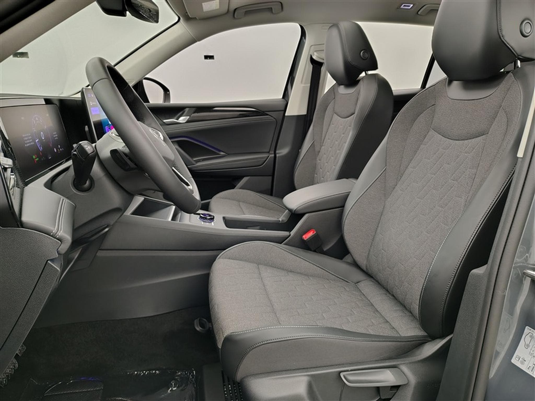 VW Tiguan 1.5 eTSI 150cv DSG United CARPLAY / FULL LED / TOIT PANO (2024) - Photo 7